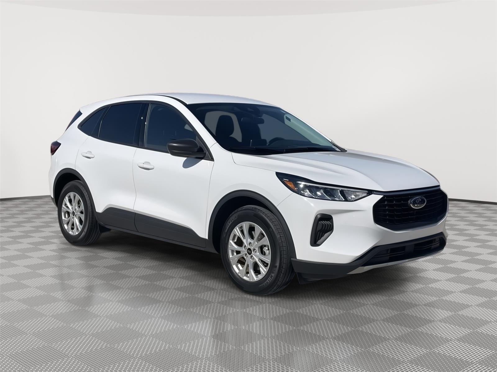 Vehicle photo 5