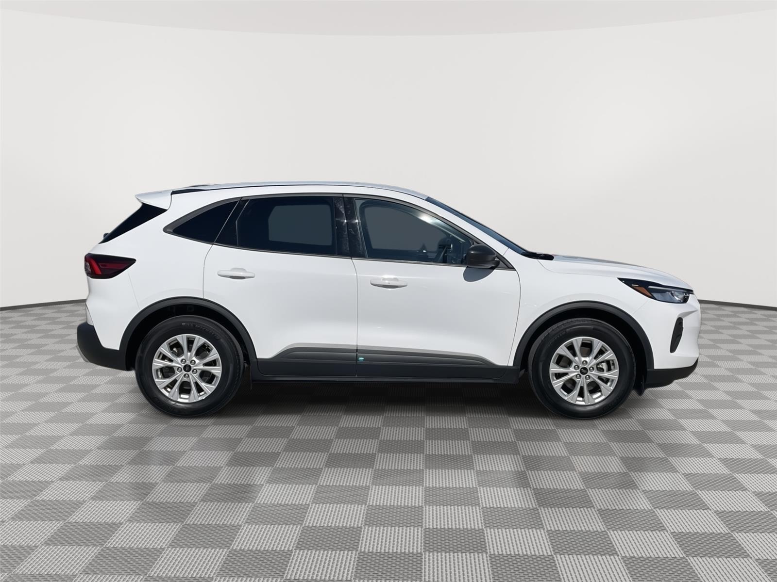 Vehicle photo 6