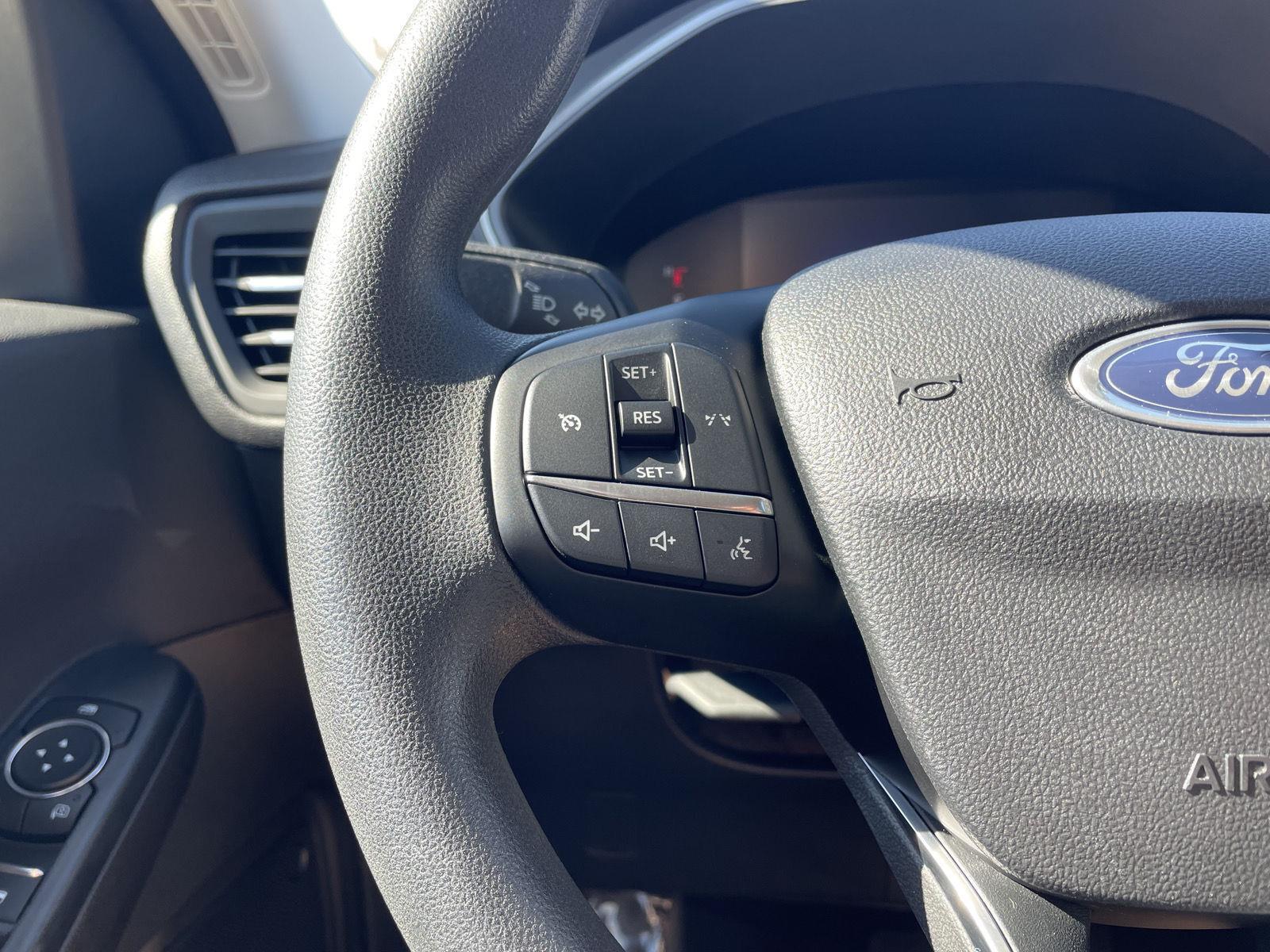 Vehicle photo 13
