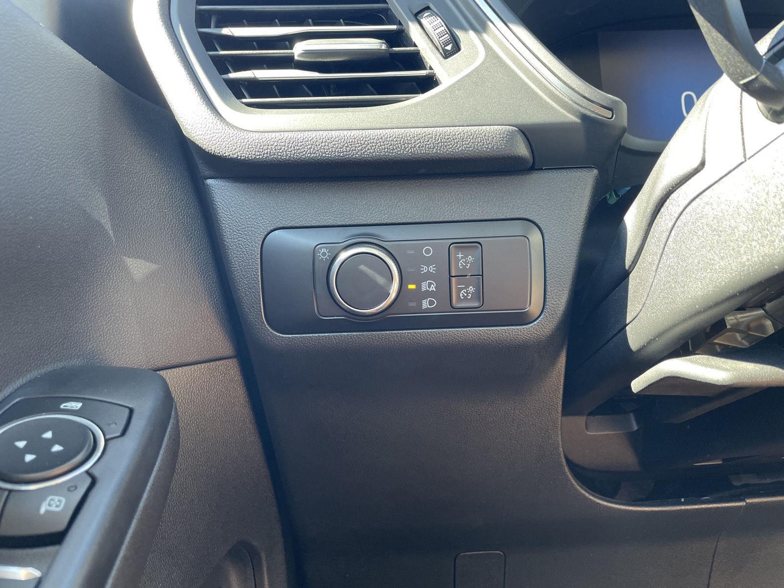 Vehicle photo 16