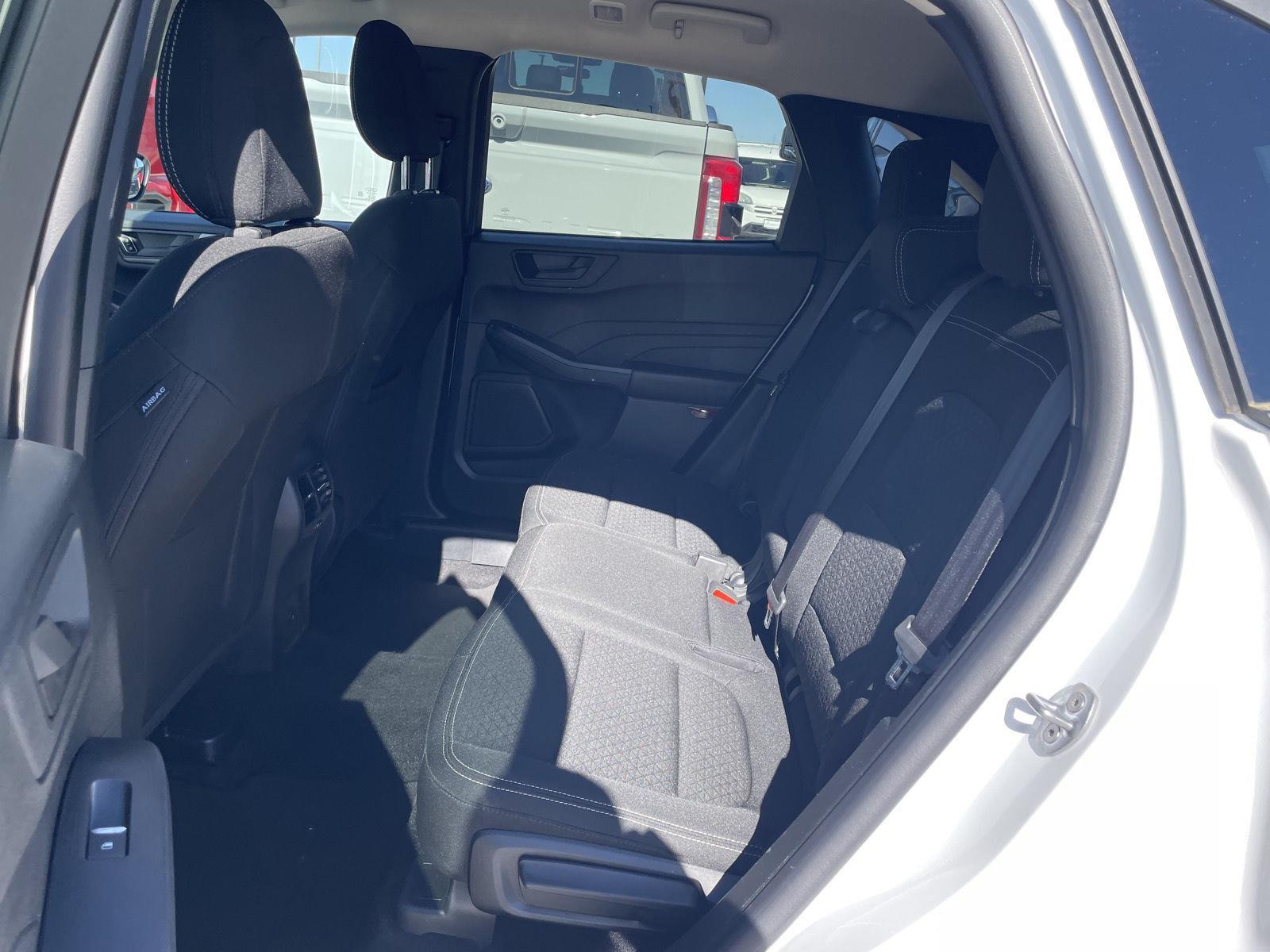 Vehicle photo 20