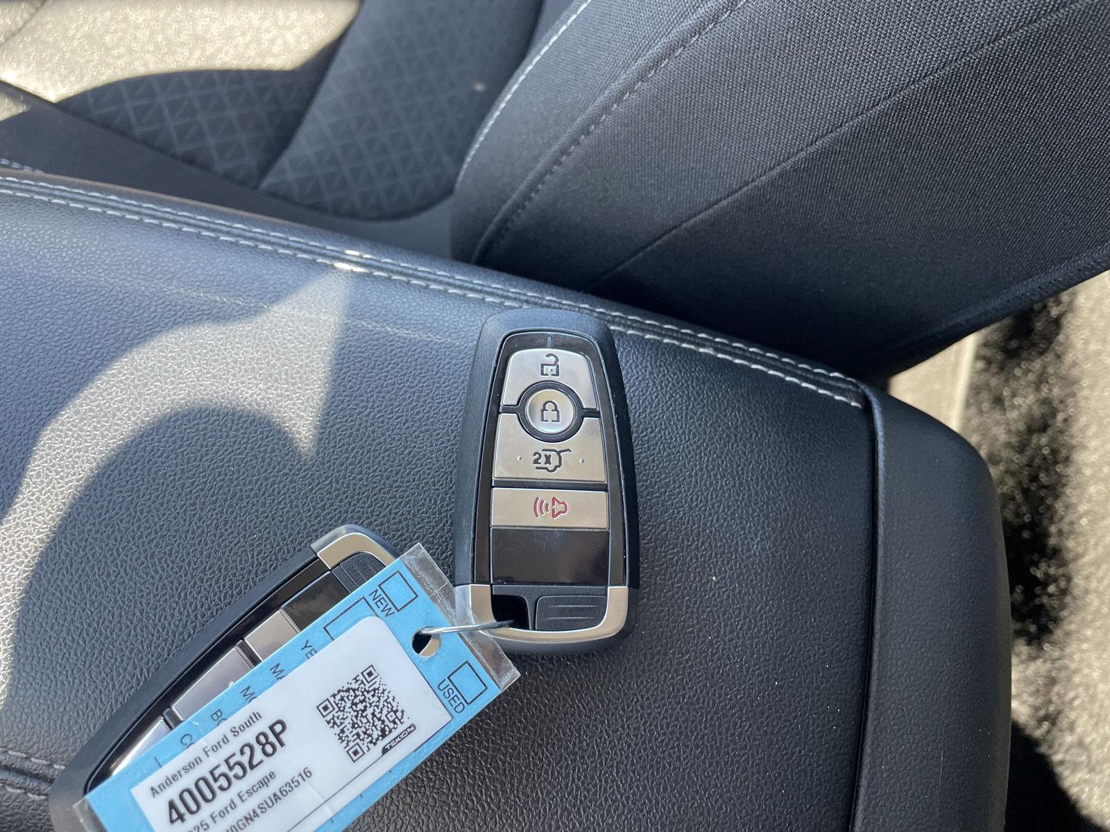 Vehicle photo 37