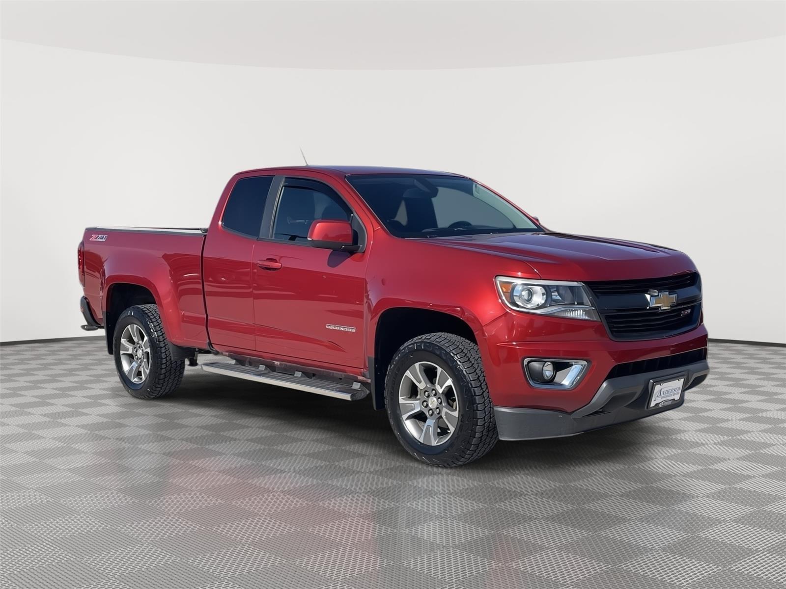 Vehicle photo 5