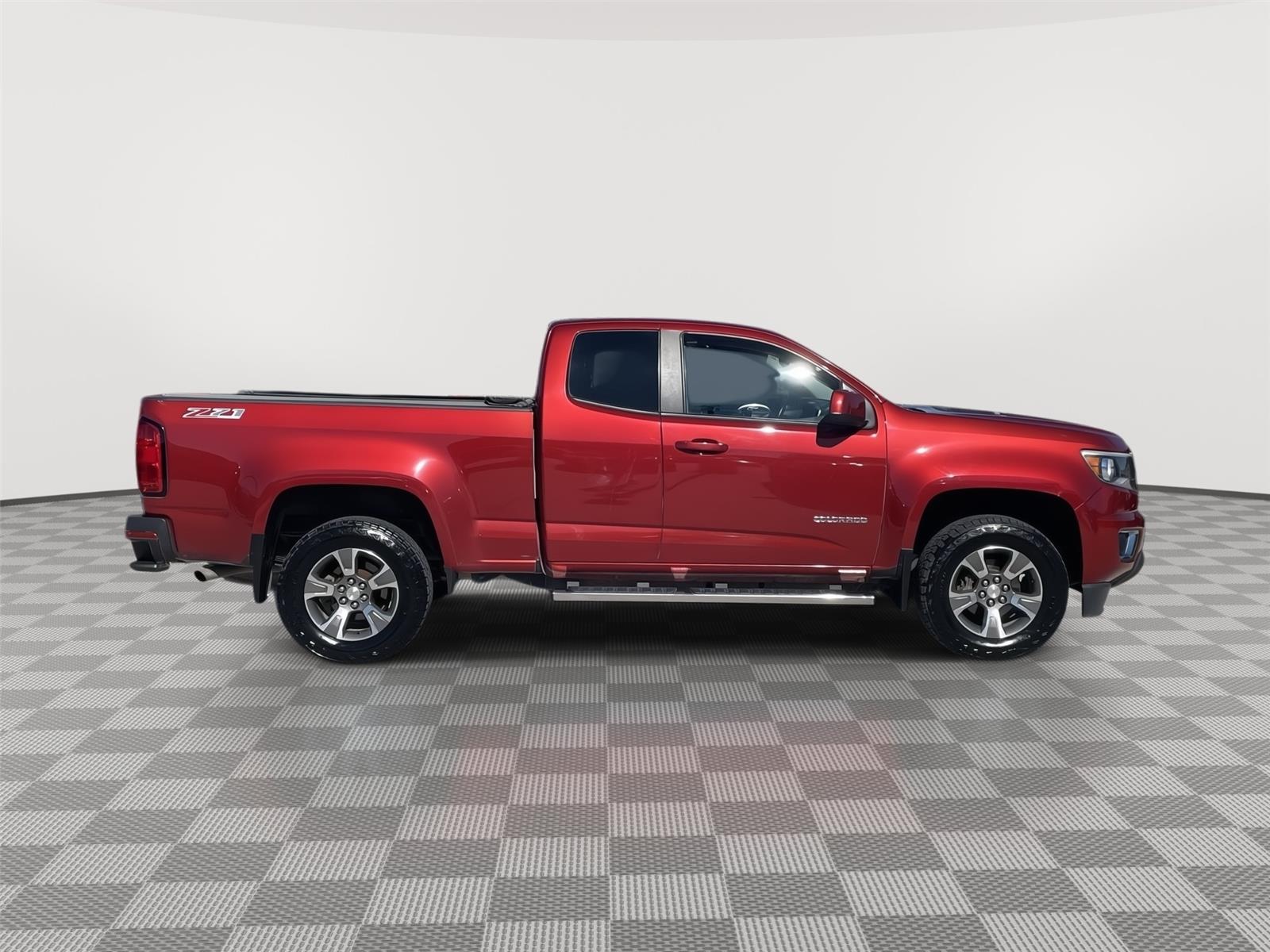 Vehicle photo 6