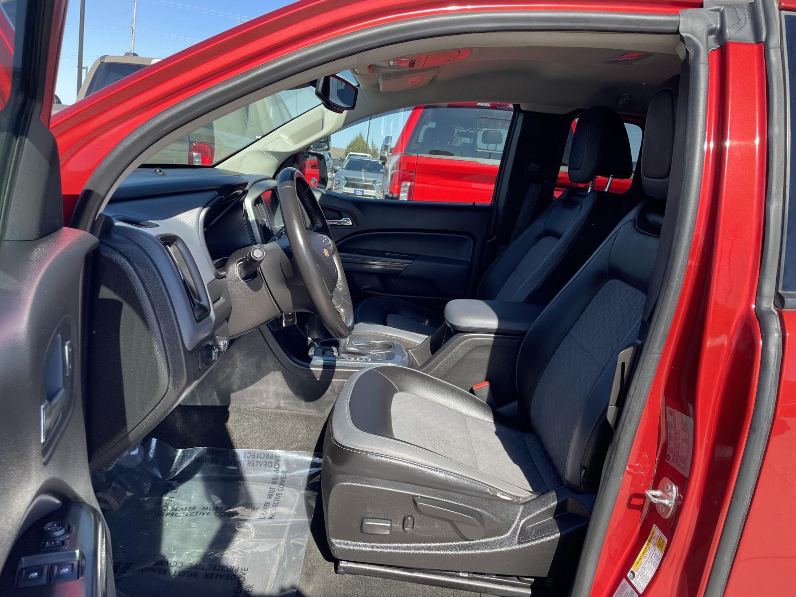 Vehicle photo 16