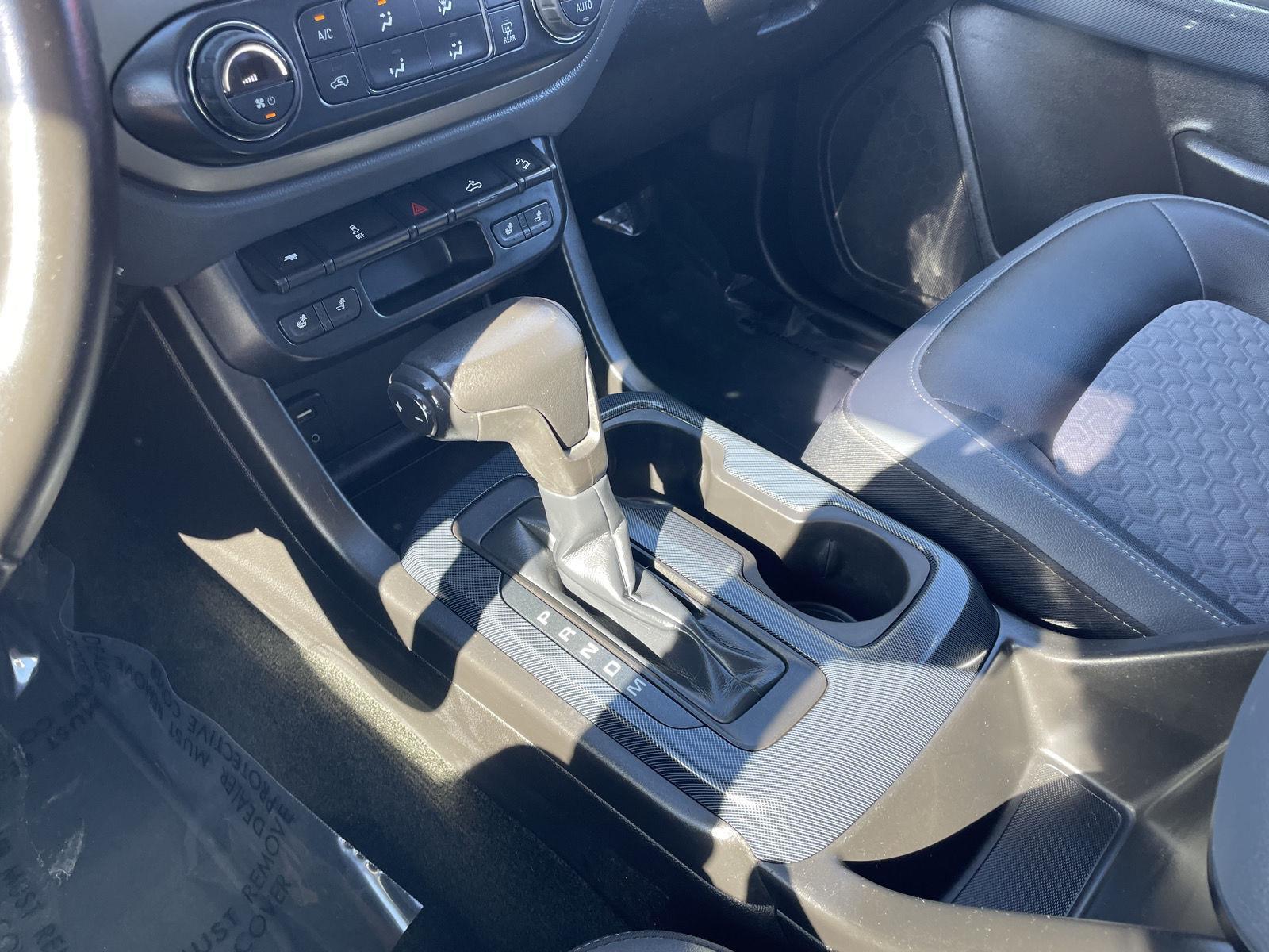 Vehicle photo 29