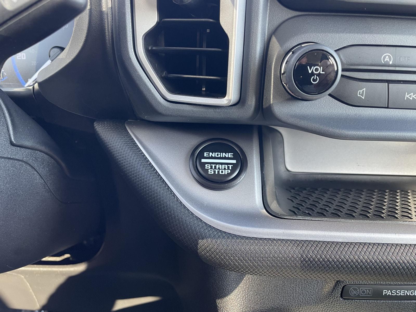 Vehicle photo 24