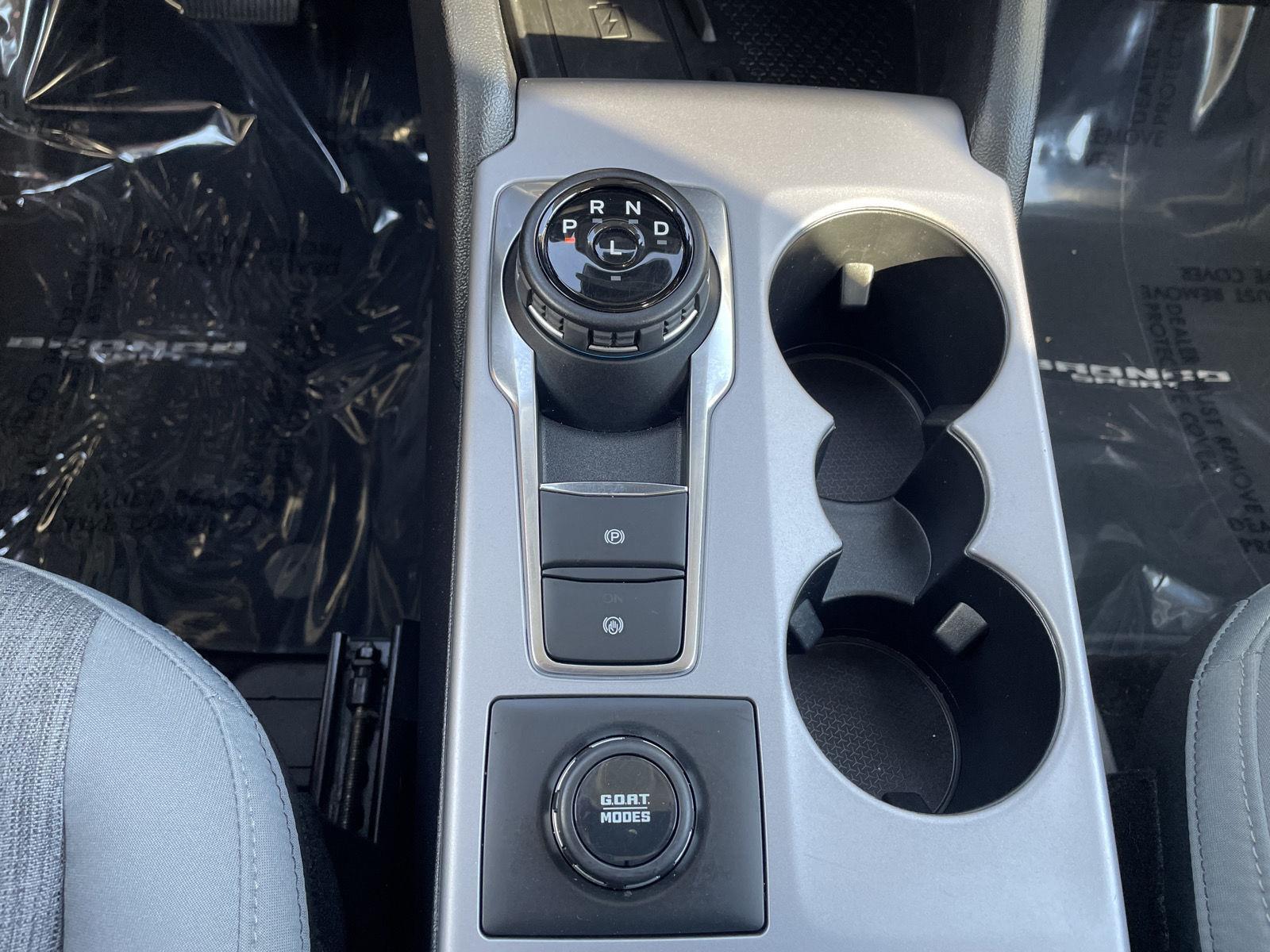 Vehicle photo 30