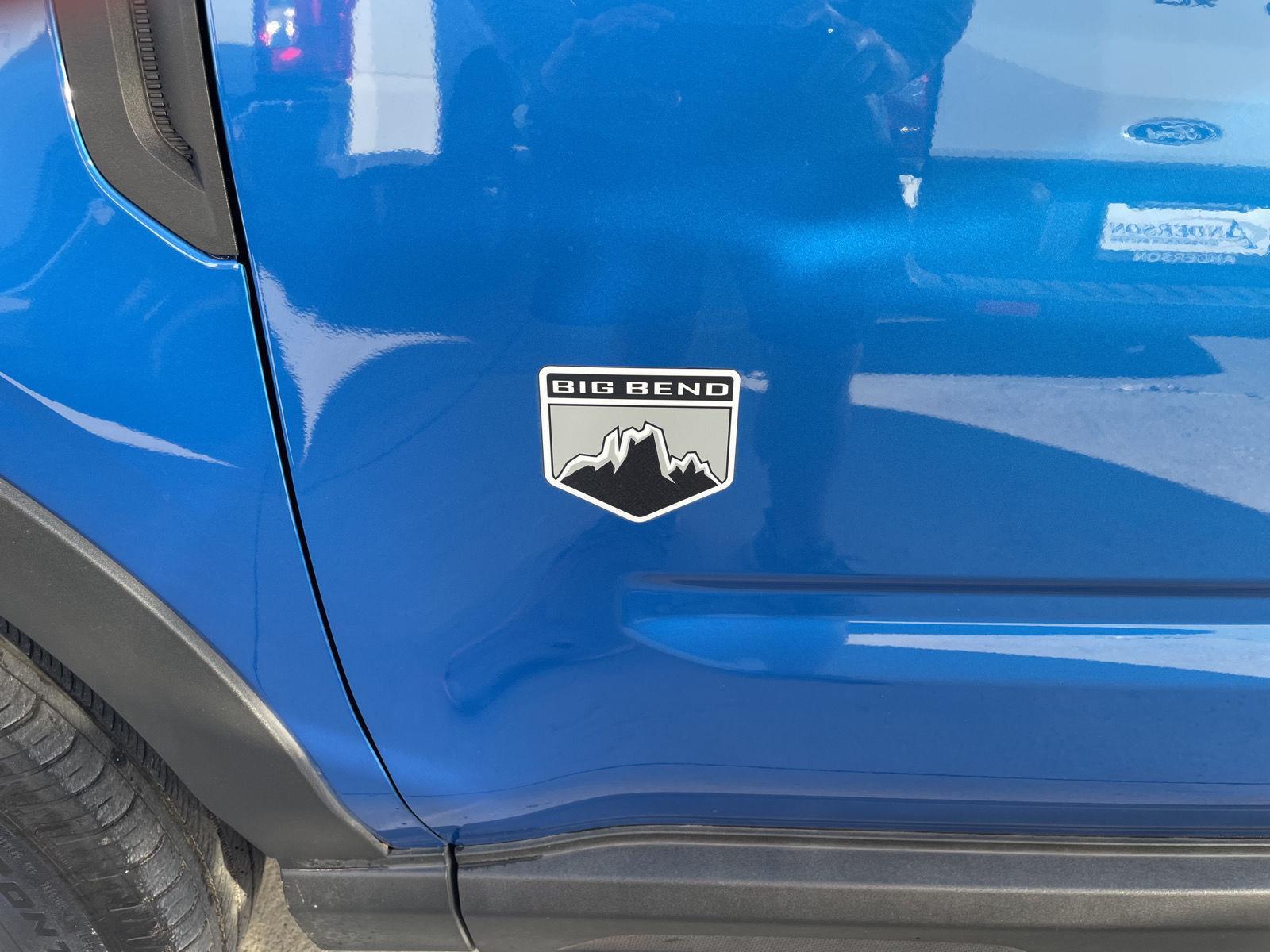 Vehicle photo 37