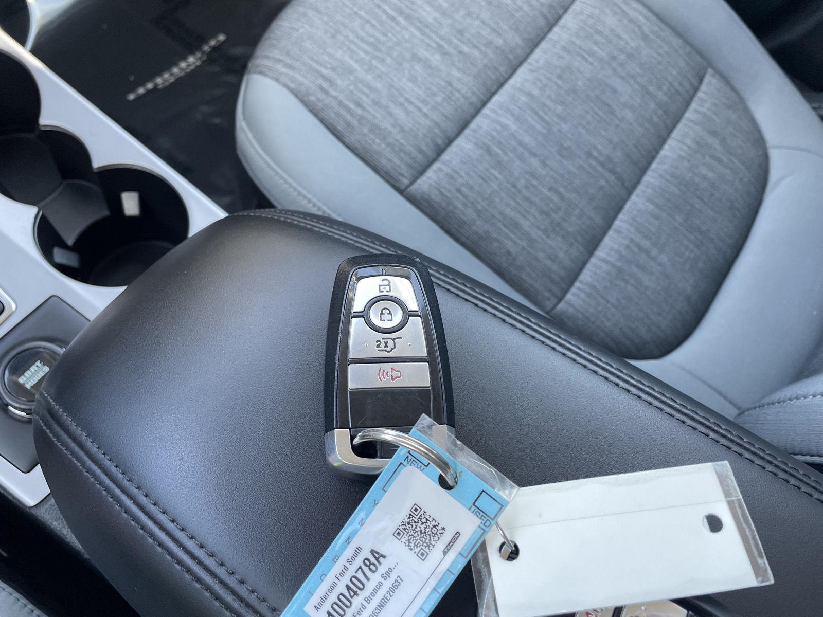 Vehicle photo 38