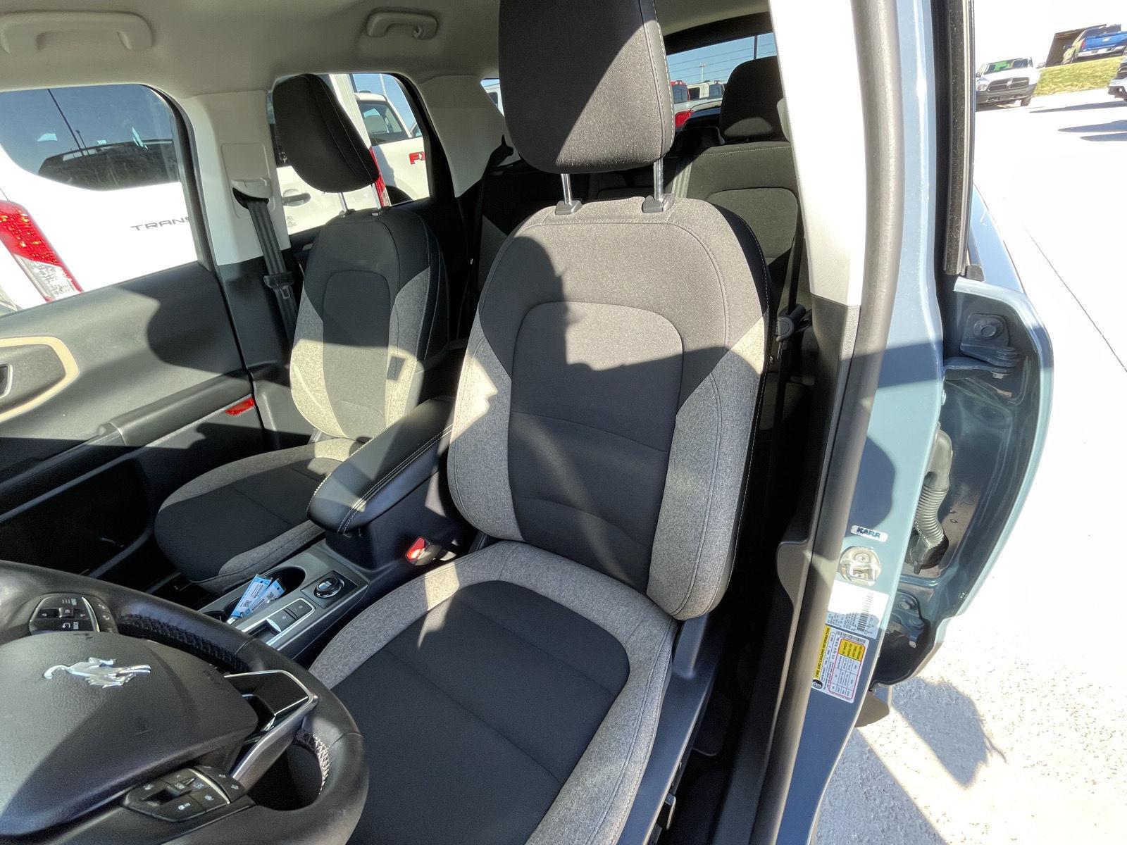 Vehicle photo 18