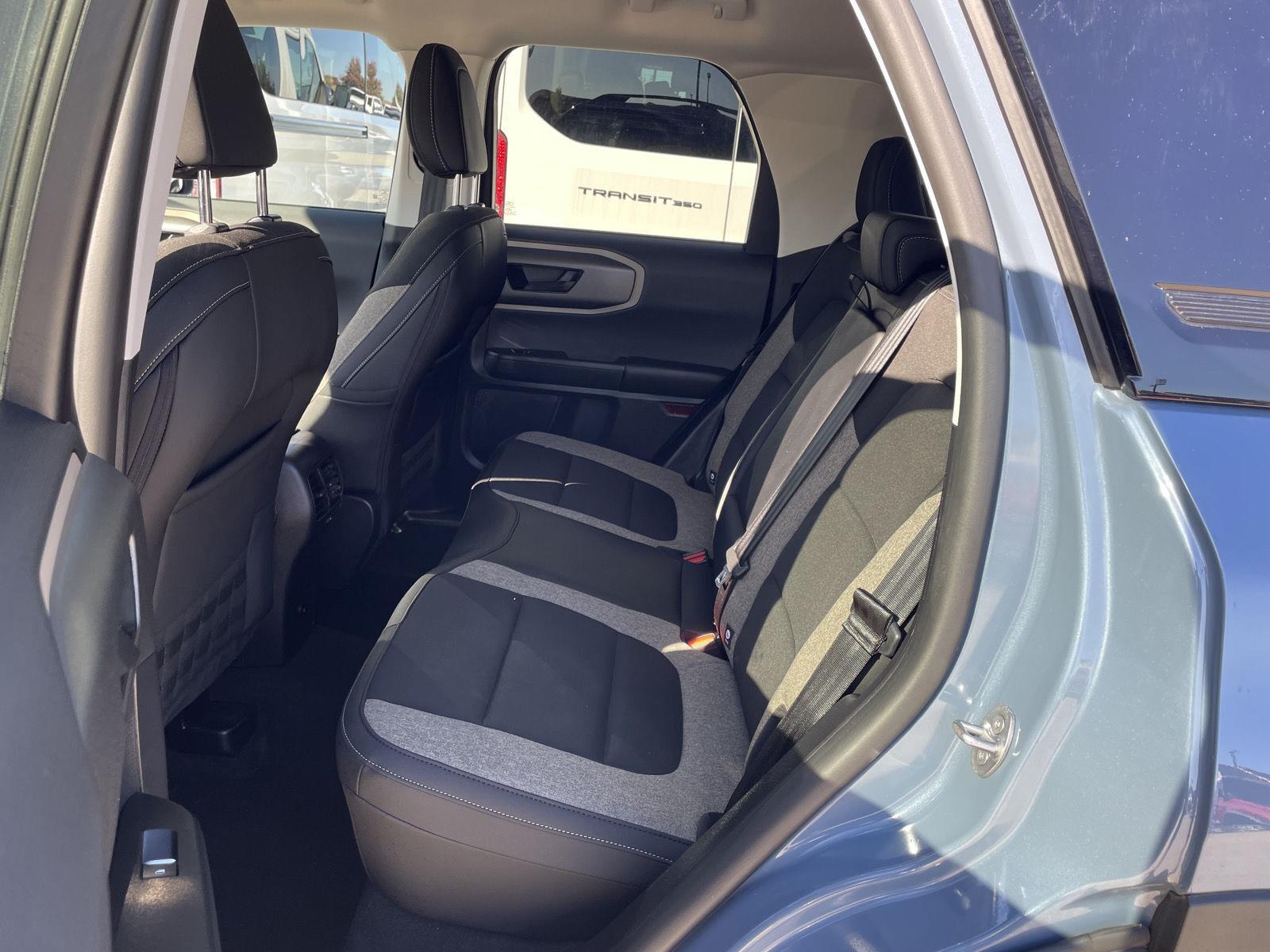 Vehicle photo 20