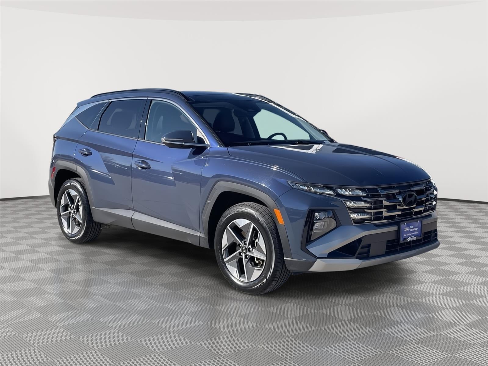 Vehicle photo 5