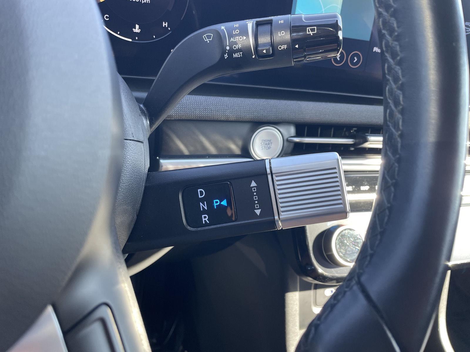 Vehicle photo 31