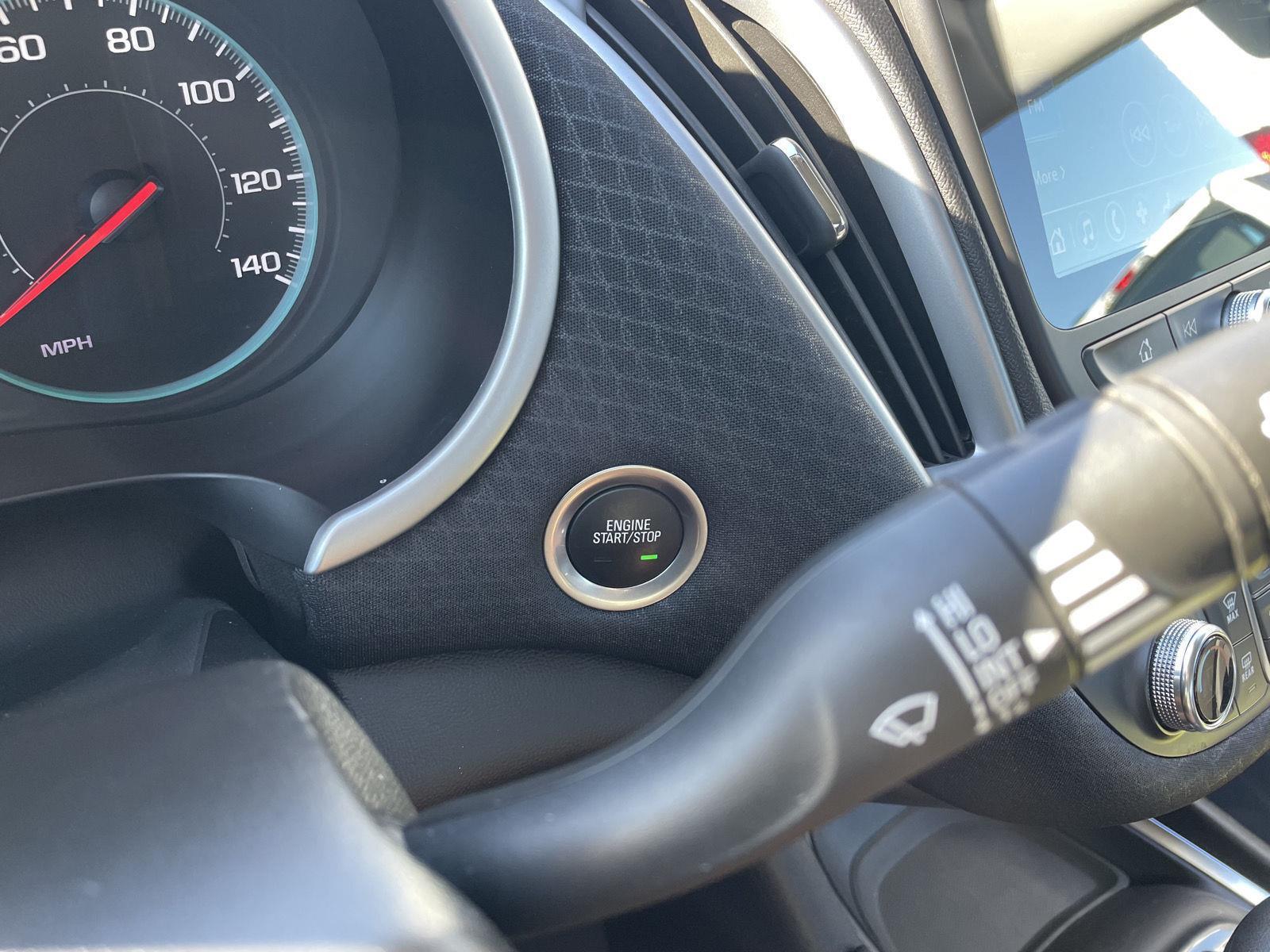 Vehicle photo 24