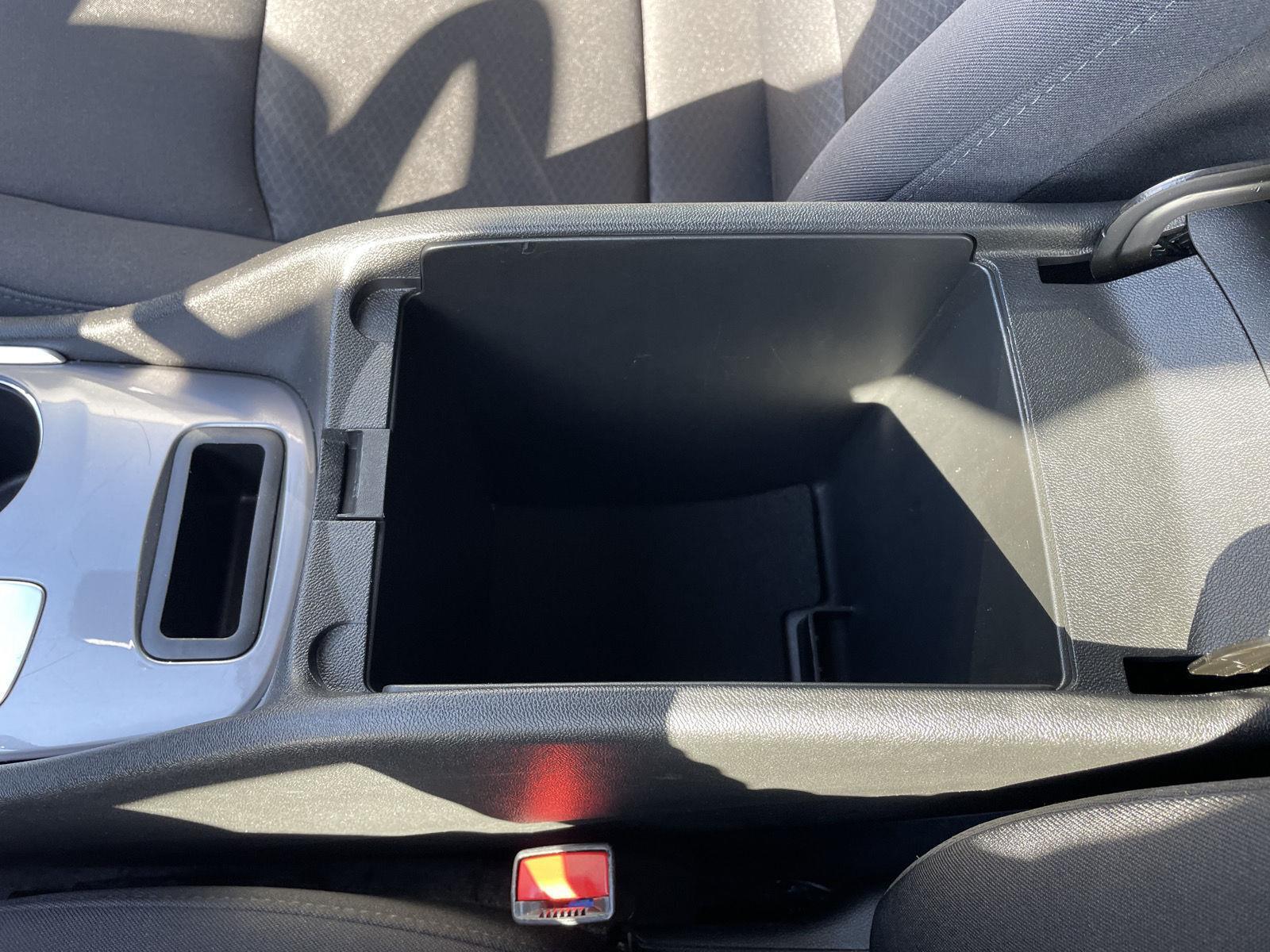 Vehicle photo 31