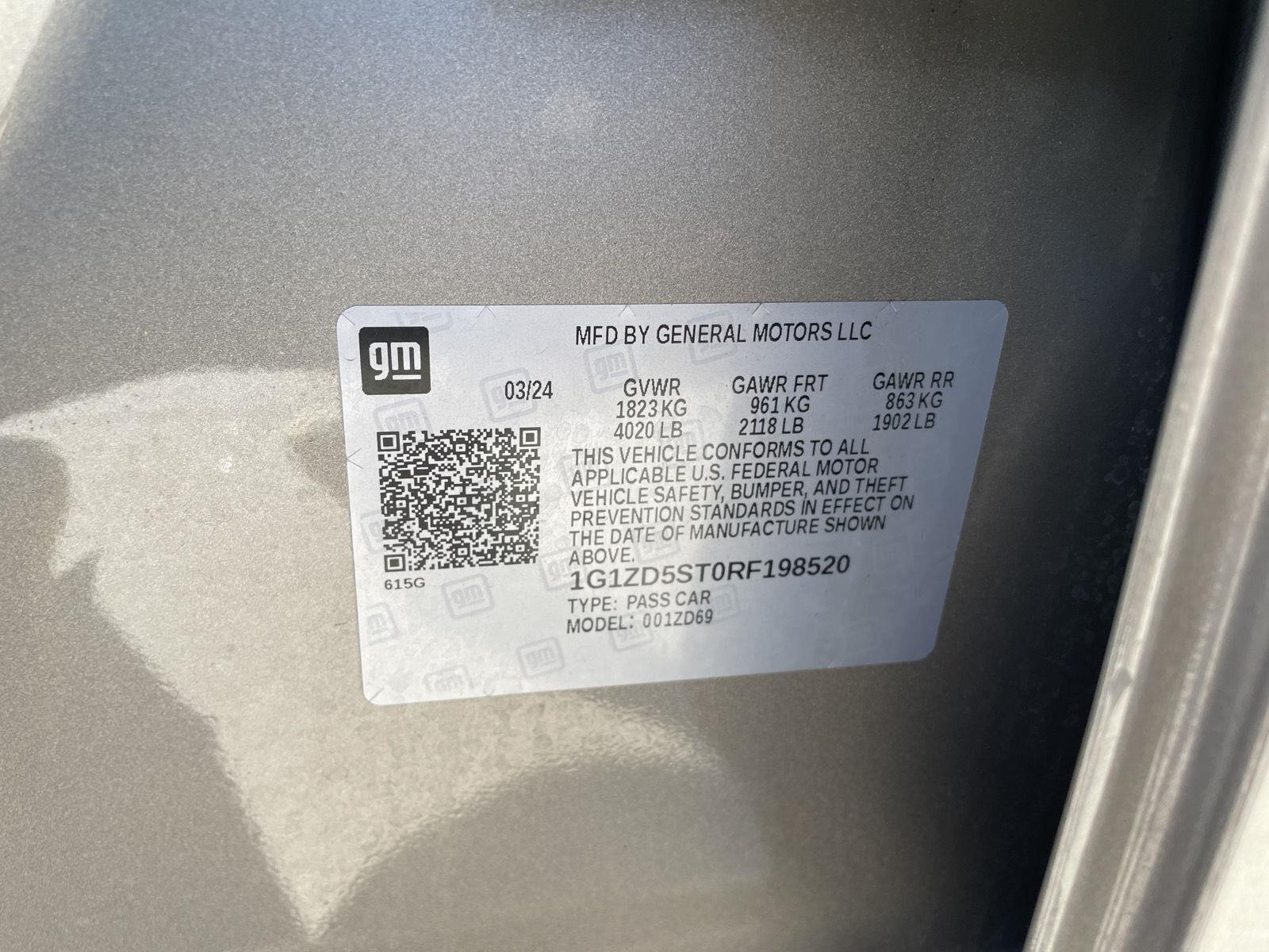 Vehicle photo 32