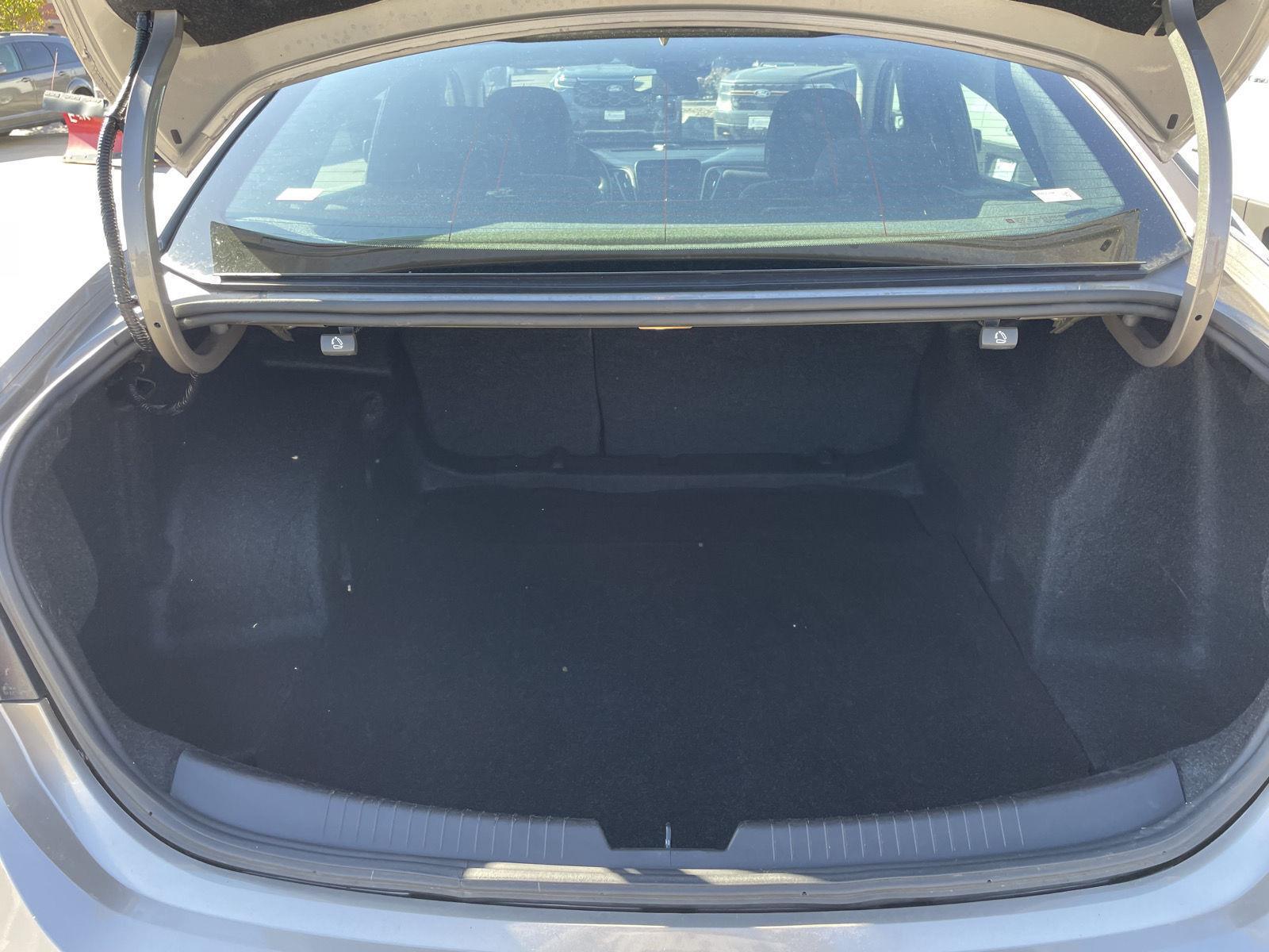 Vehicle photo 35