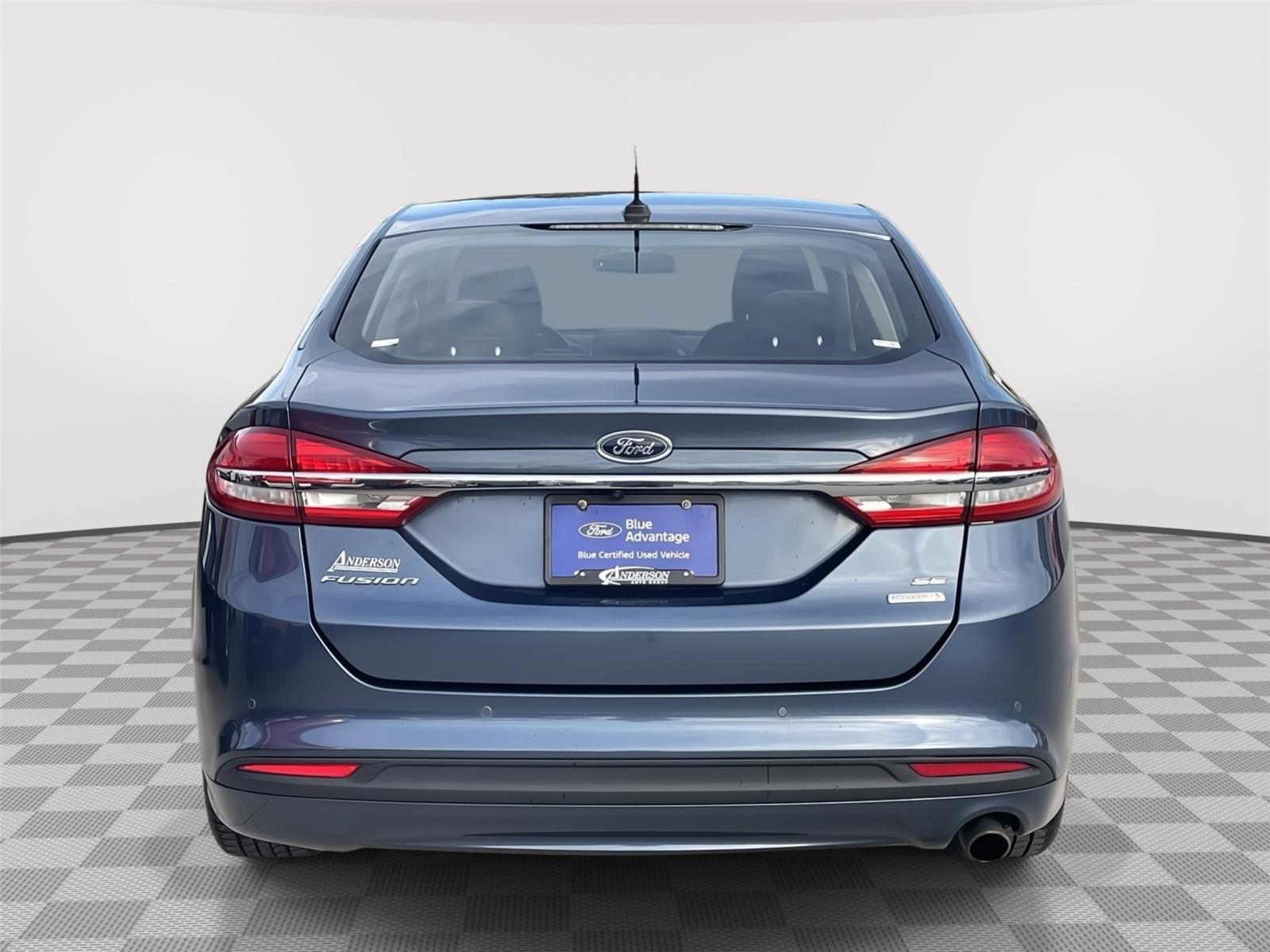 Vehicle photo 8