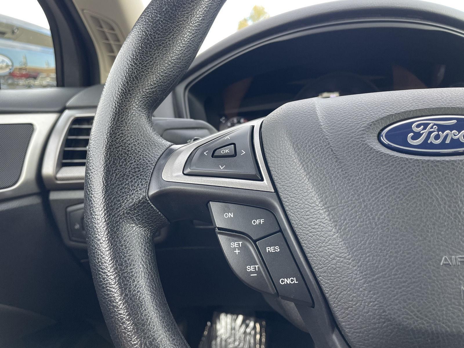 Vehicle photo 13