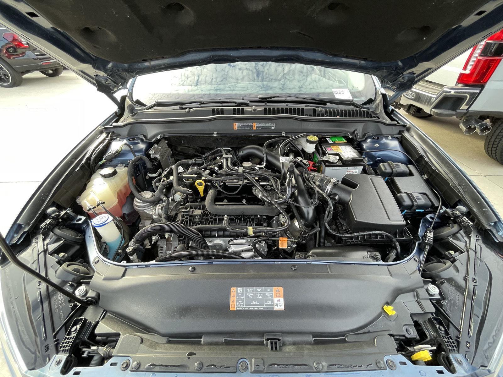 Vehicle photo 33