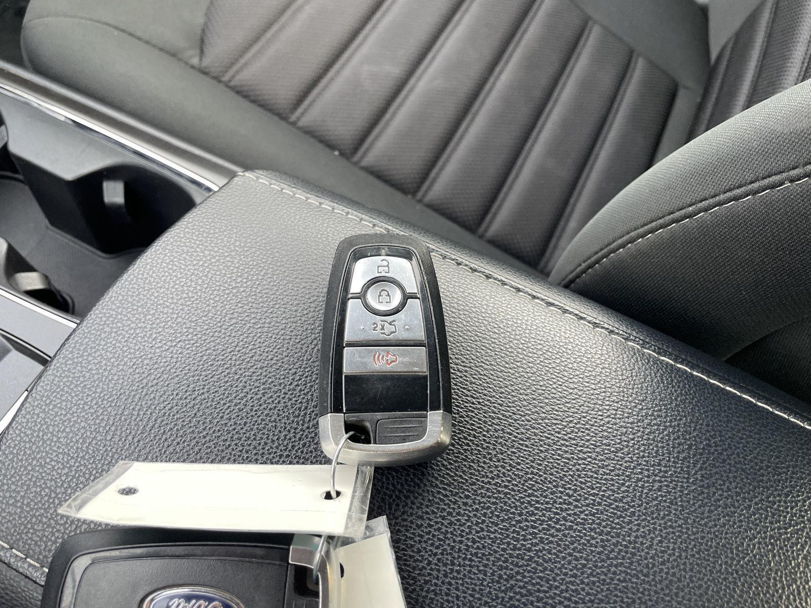 Vehicle photo 37