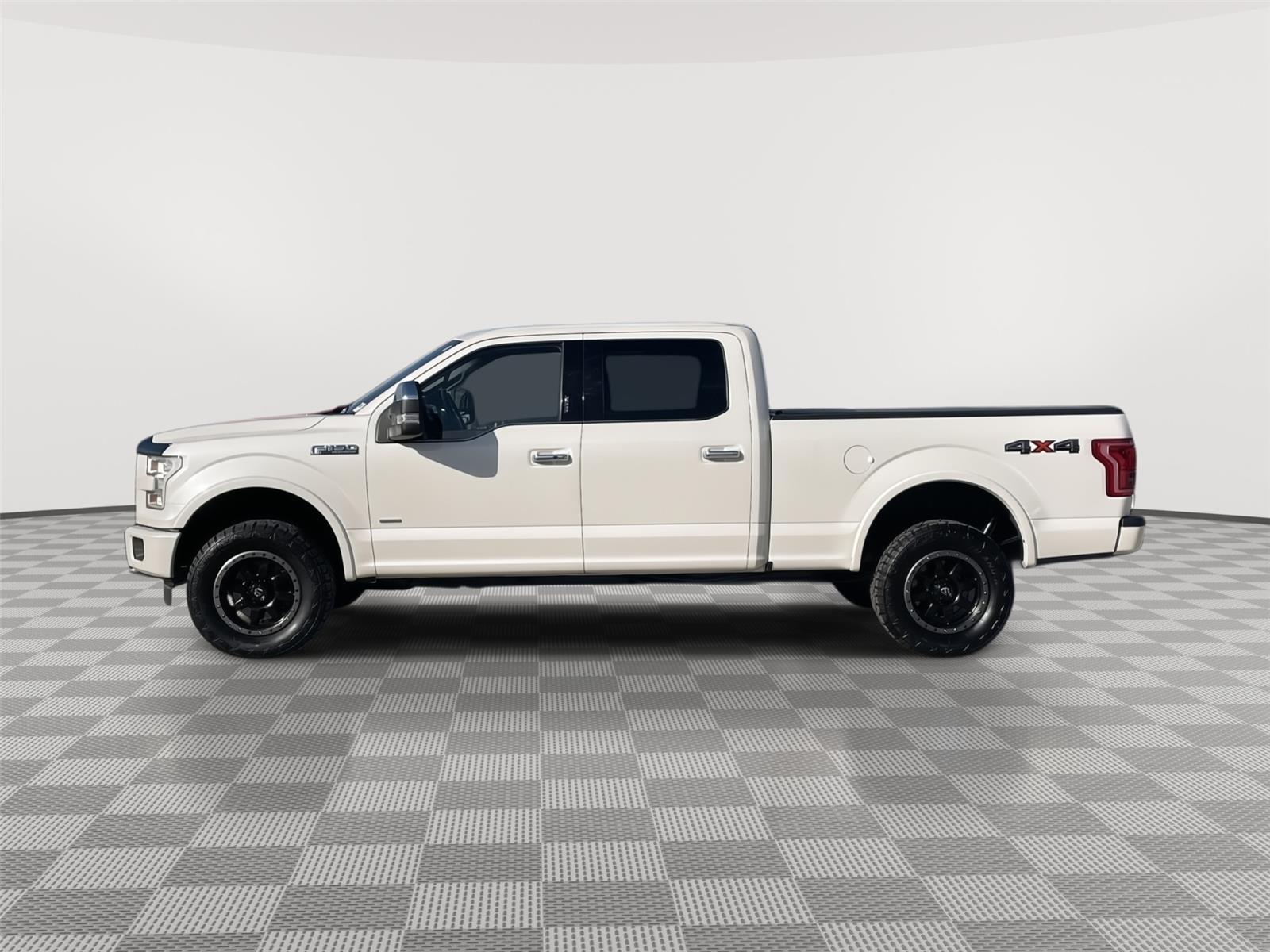 Vehicle photo 2