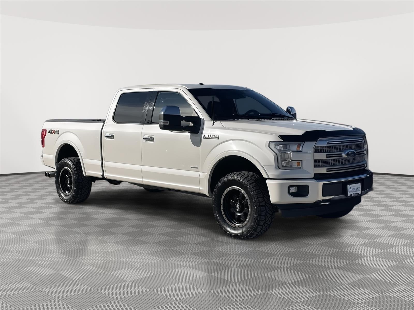 Vehicle photo 5