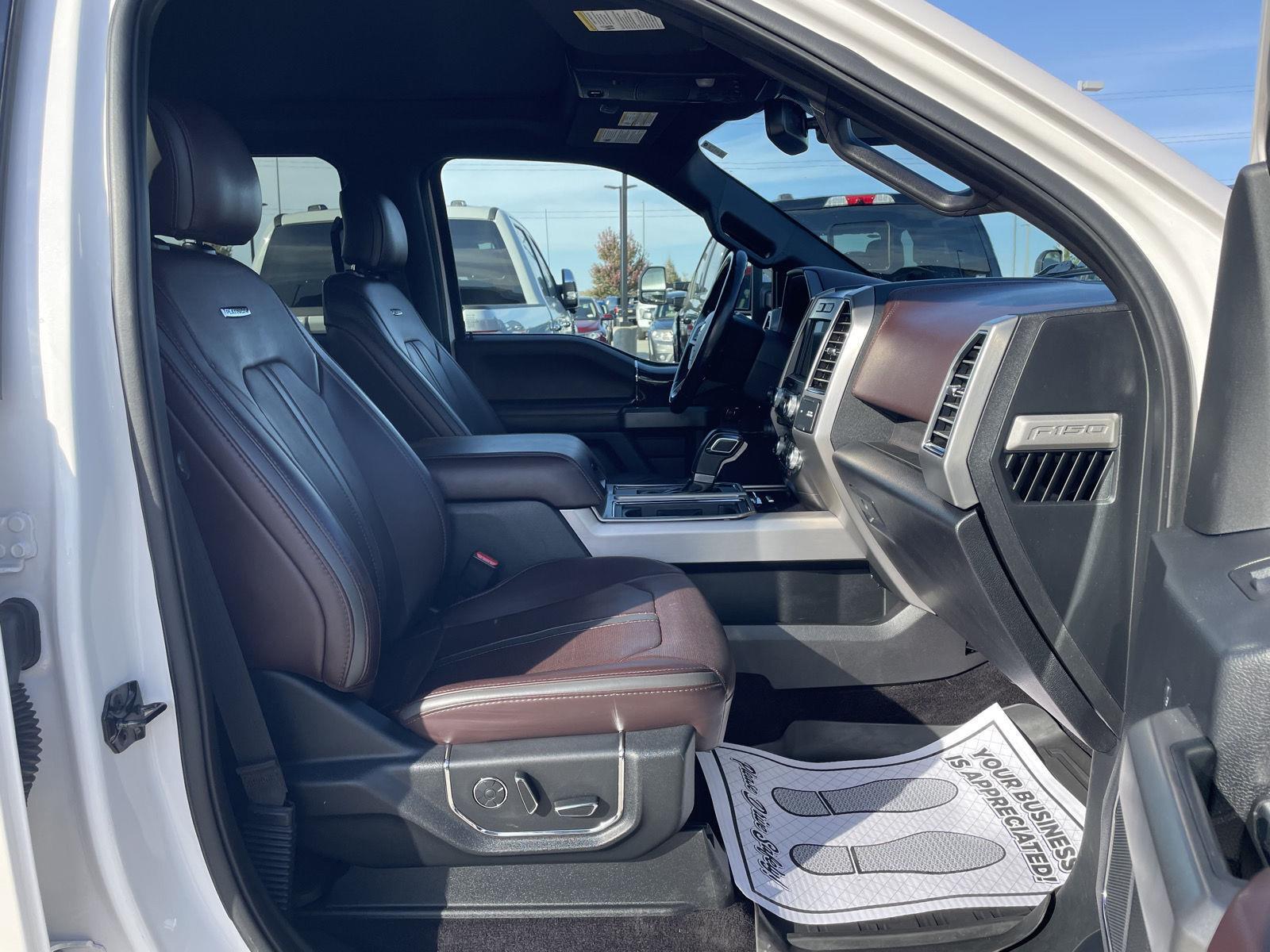 Vehicle photo 19