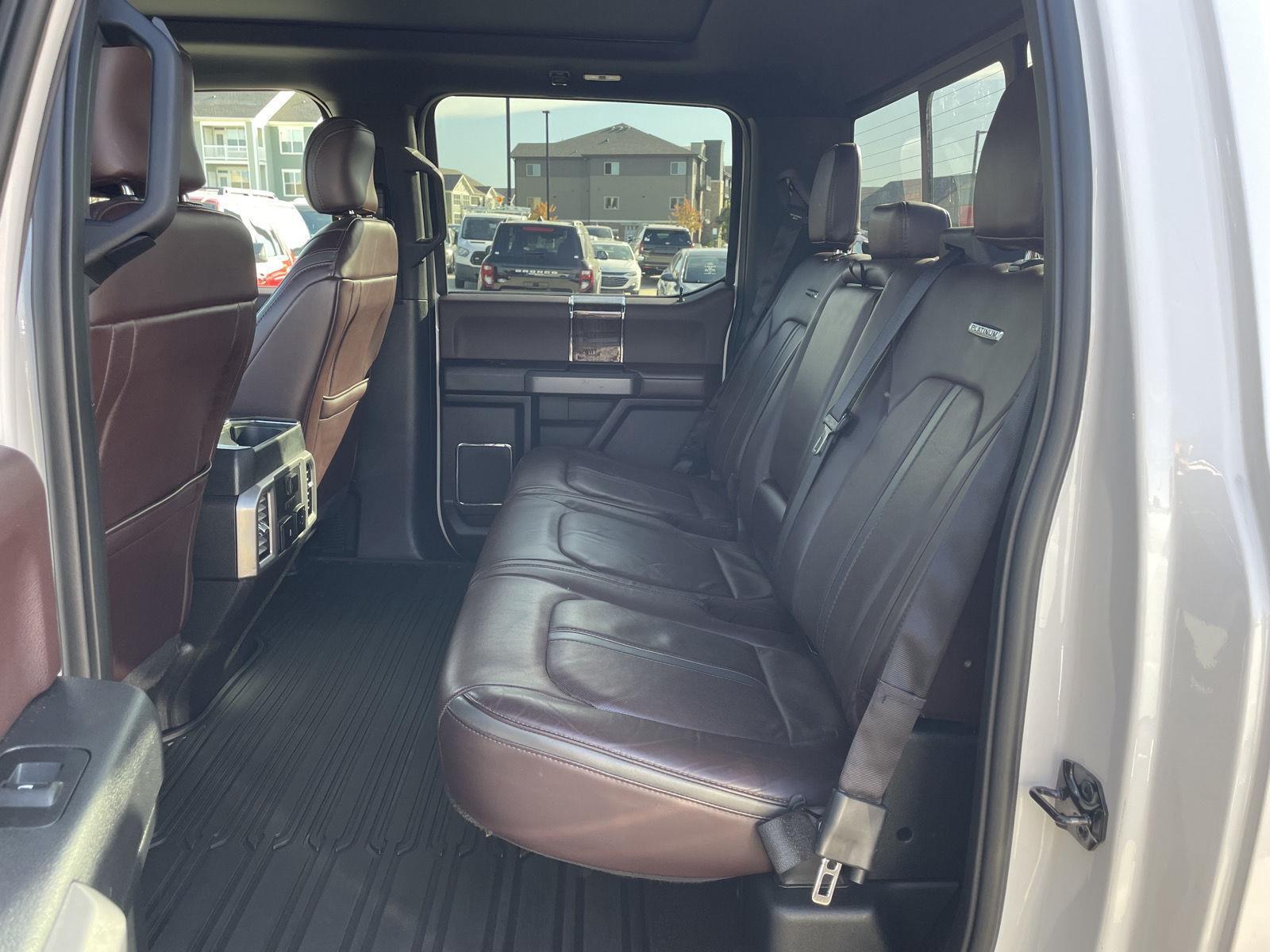 Vehicle photo 20