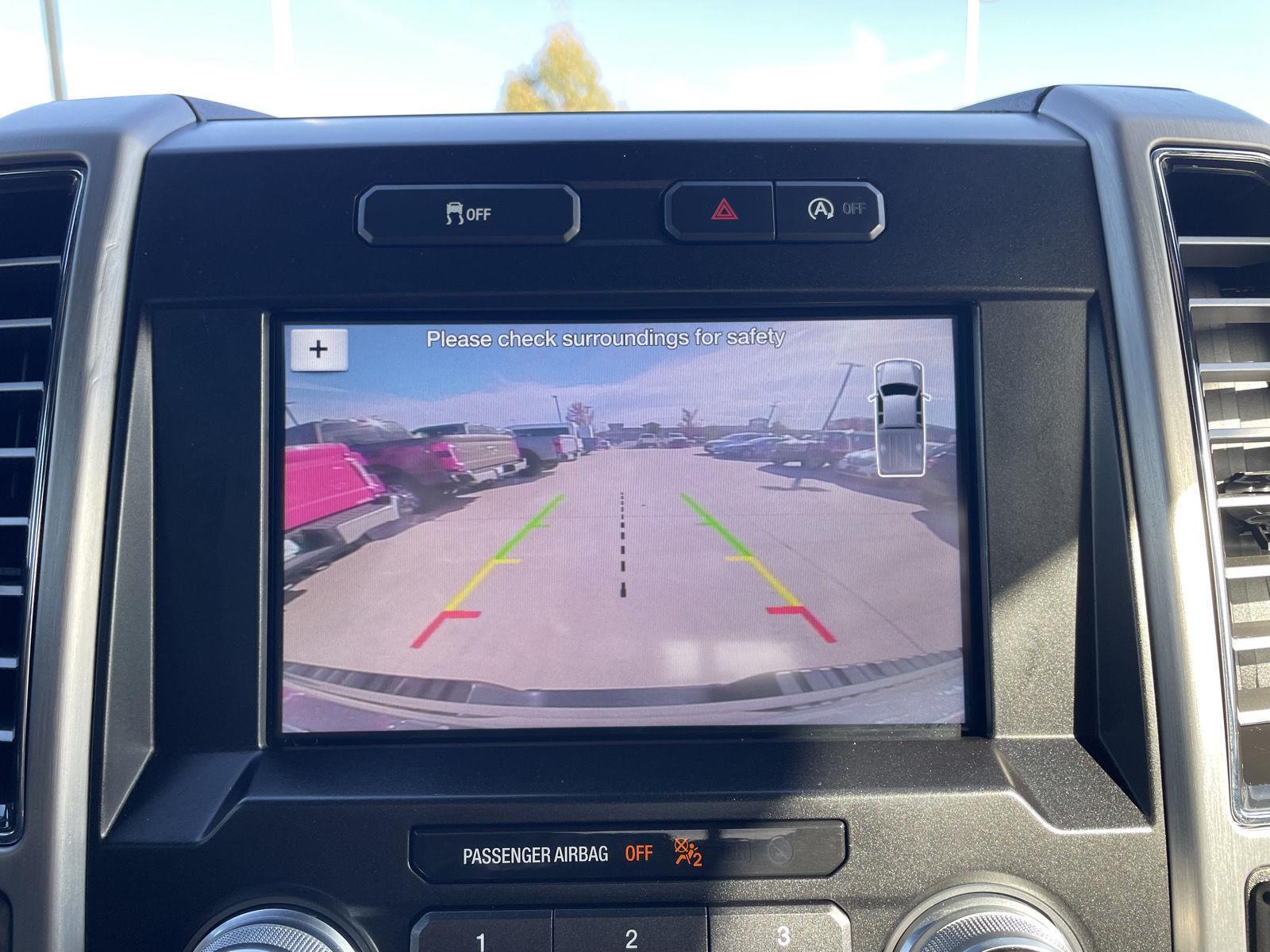 Vehicle photo 25
