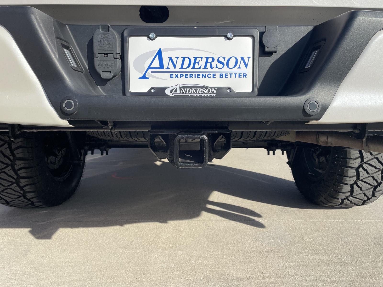 Vehicle photo 45