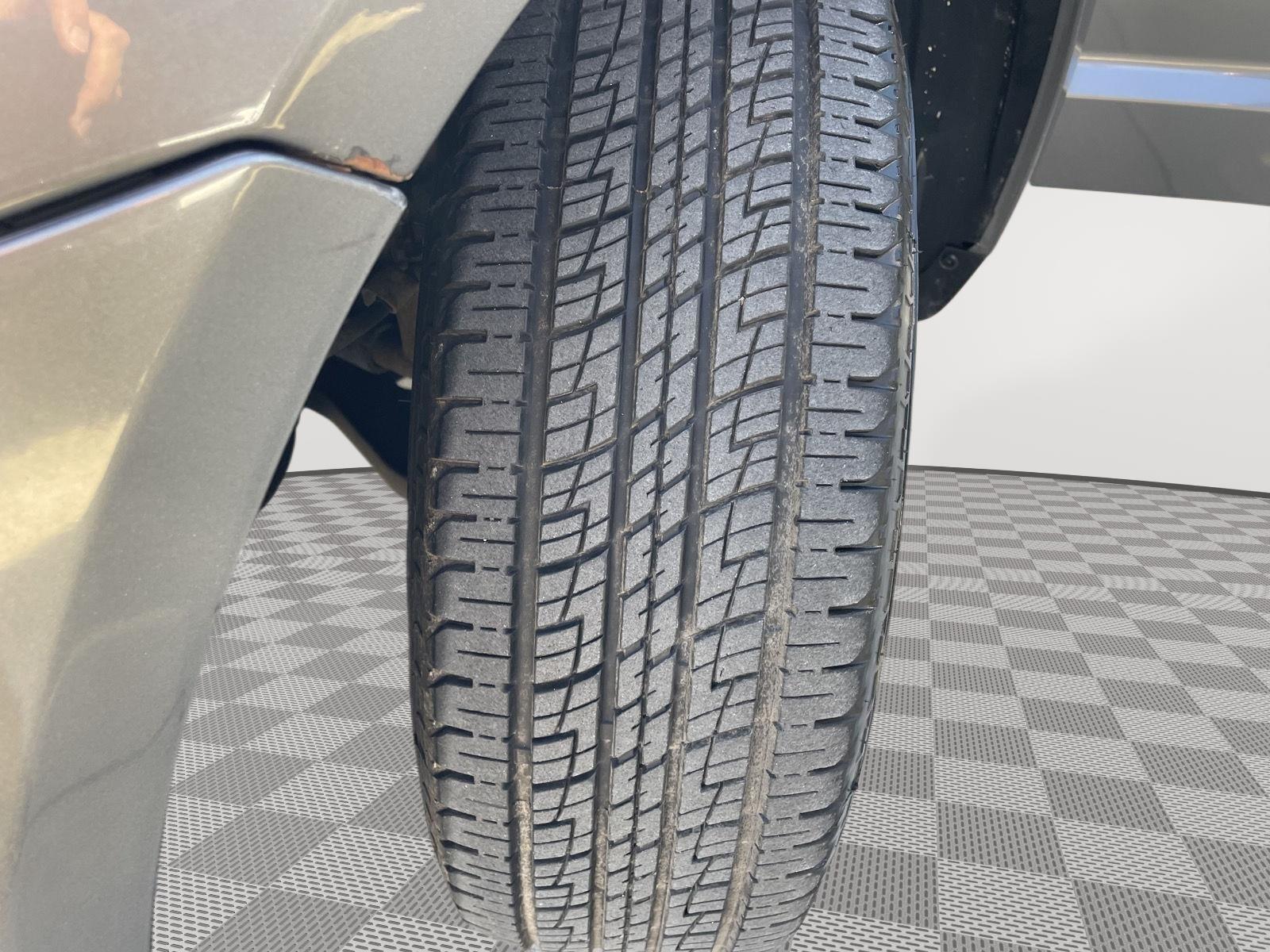 Vehicle photo 11