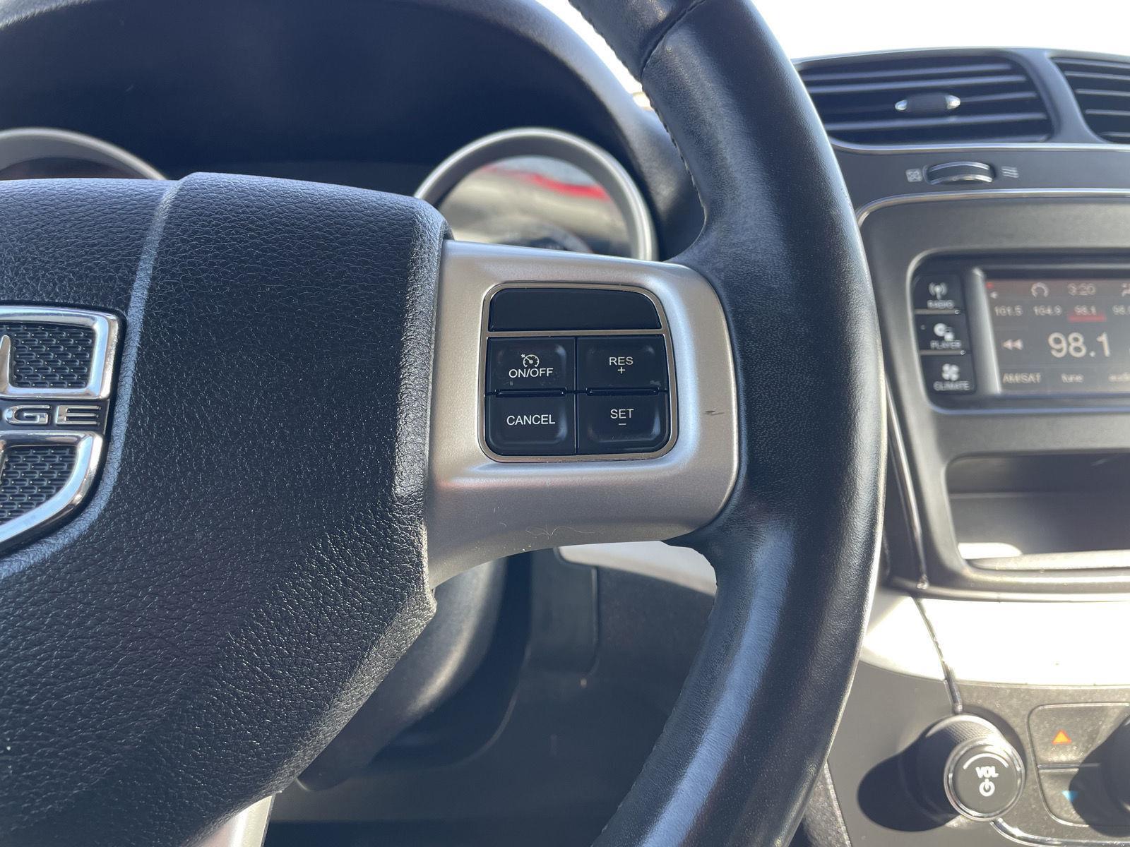 Vehicle photo 14