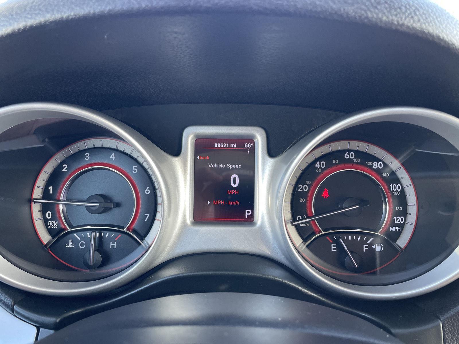 Vehicle photo 15