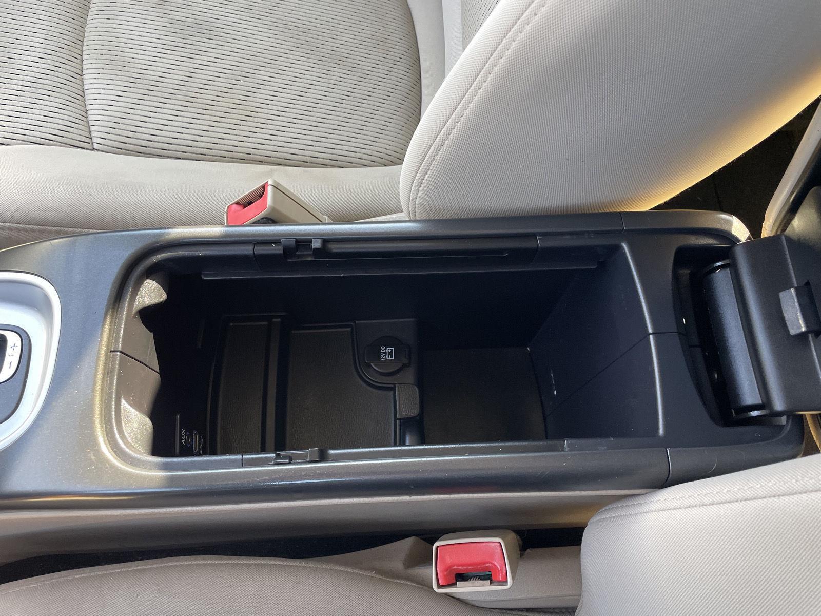 Vehicle photo 27
