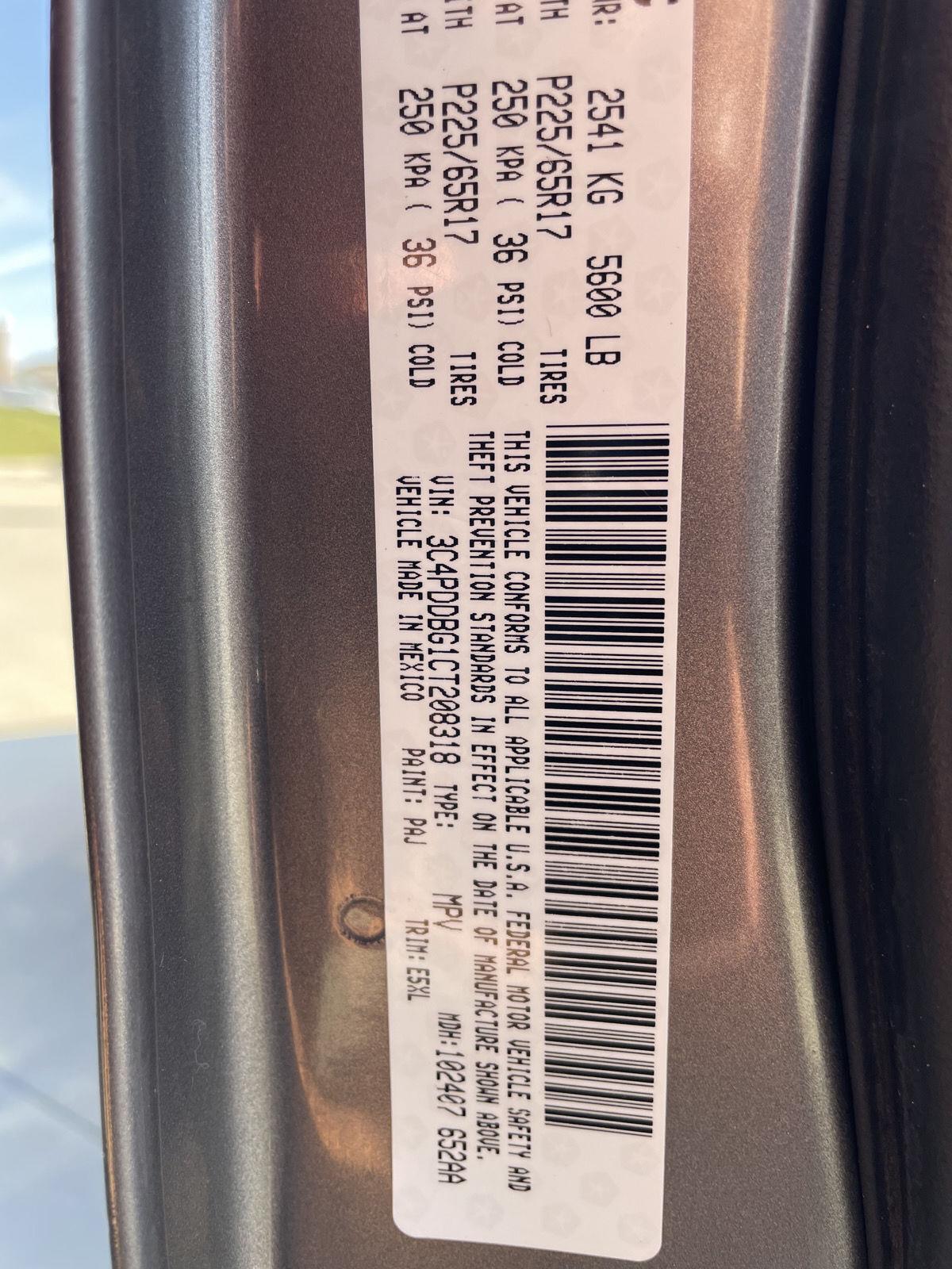 Vehicle photo 28