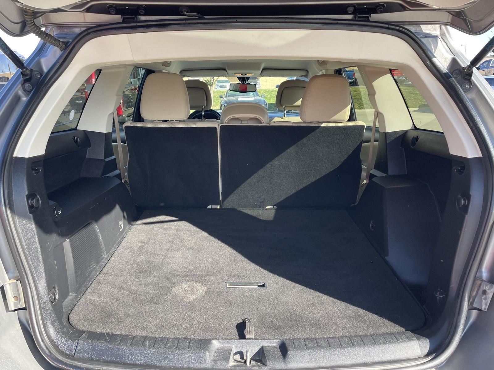 Vehicle photo 31