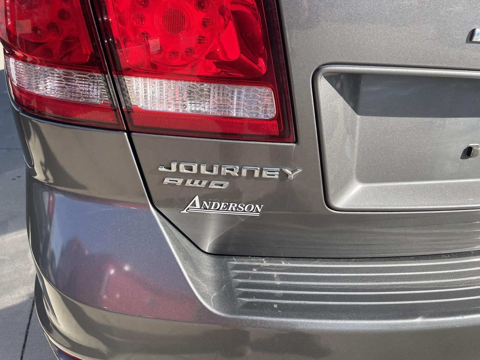 Vehicle photo 32