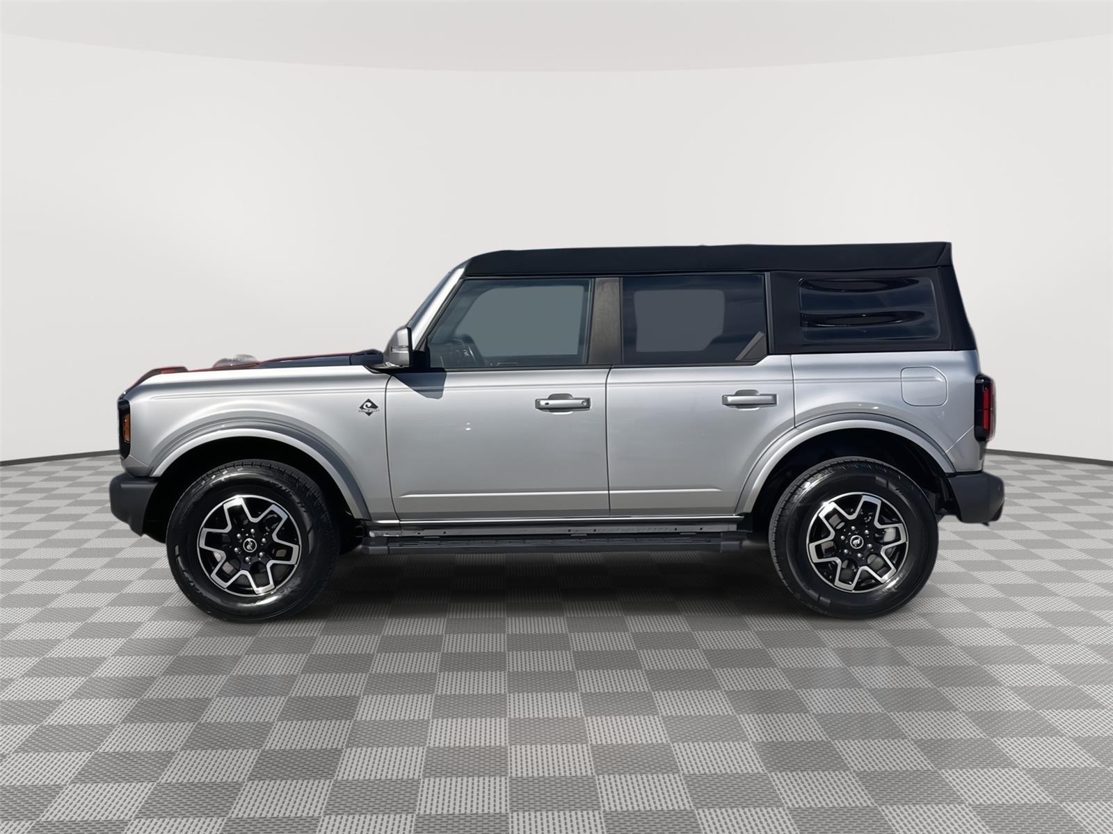 Vehicle photo 2