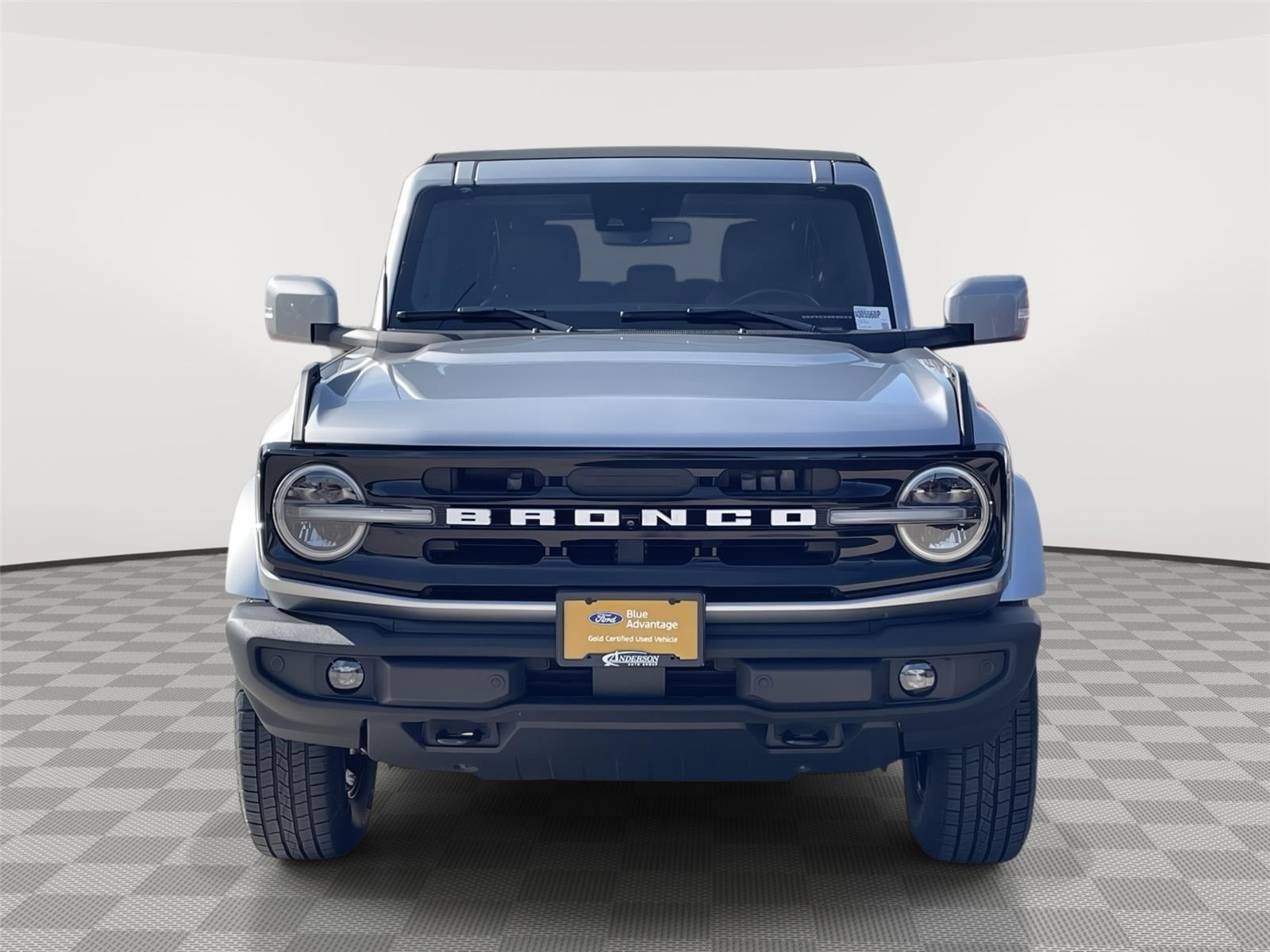 Vehicle photo 4