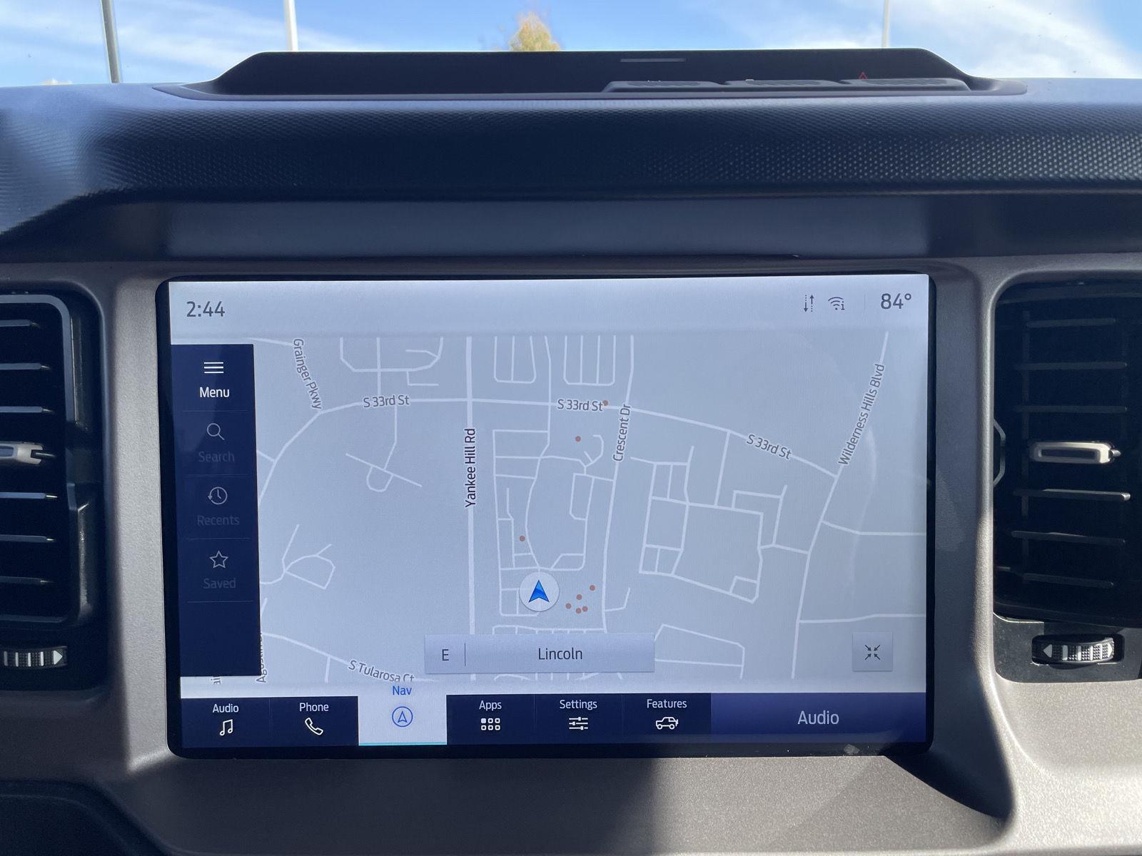 Vehicle photo 25