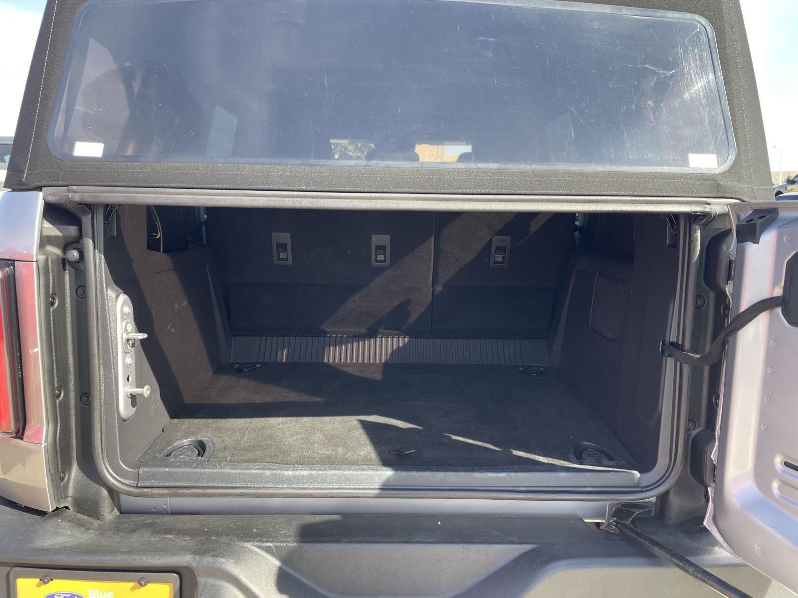 Vehicle photo 35