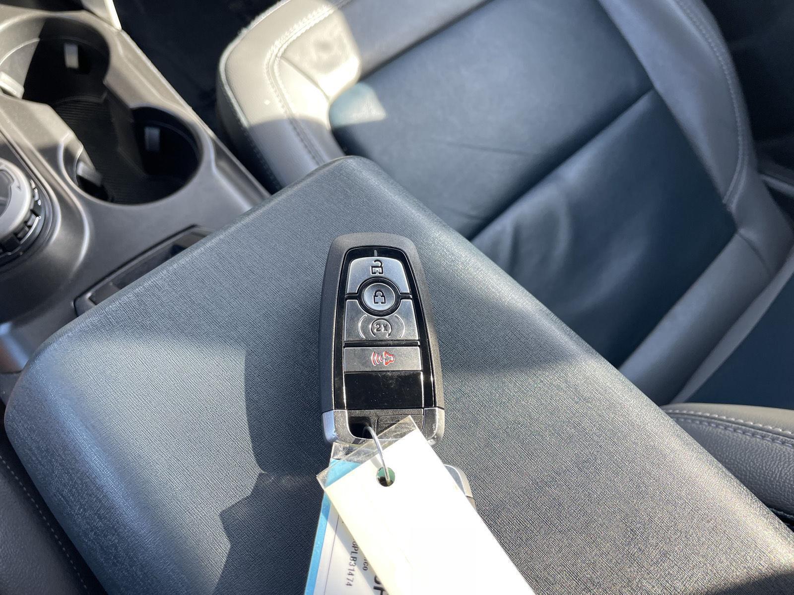 Vehicle photo 37