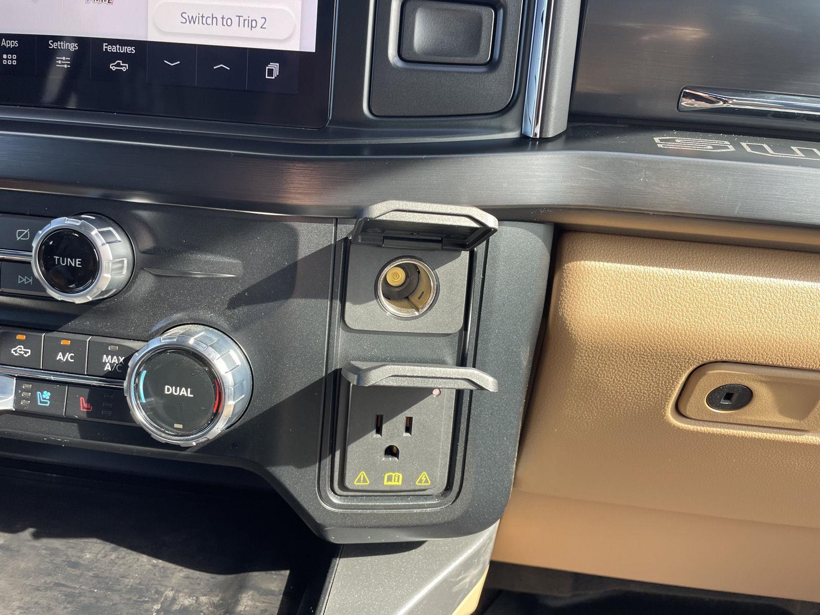 Vehicle photo 34