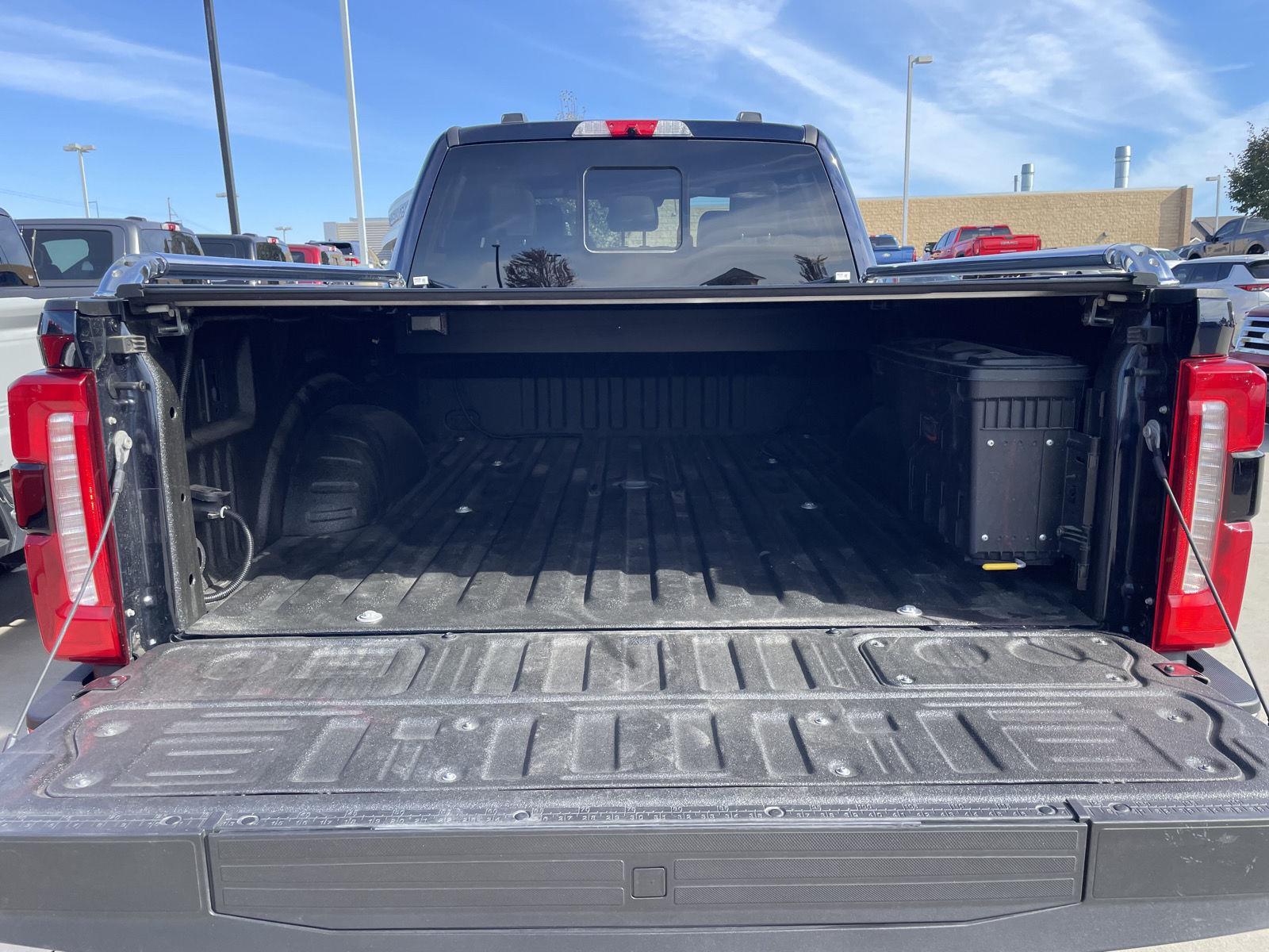 Vehicle photo 41