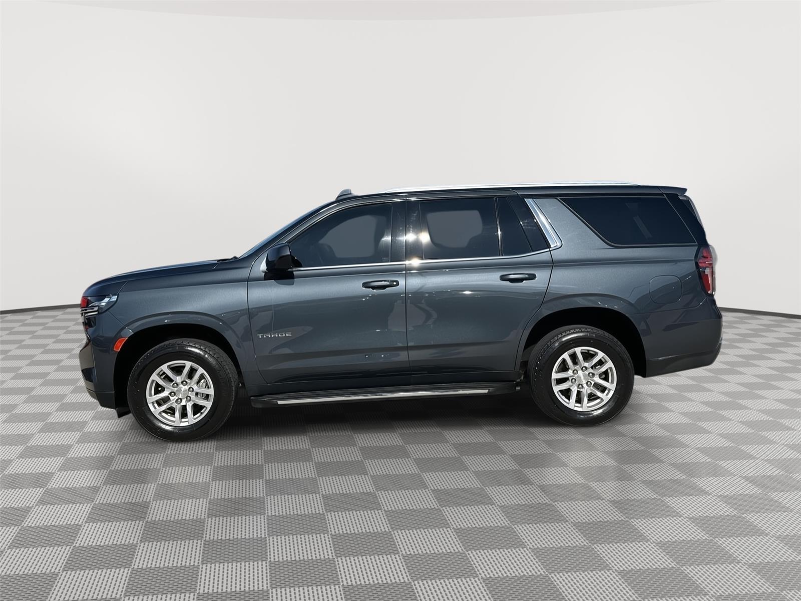Vehicle photo 2