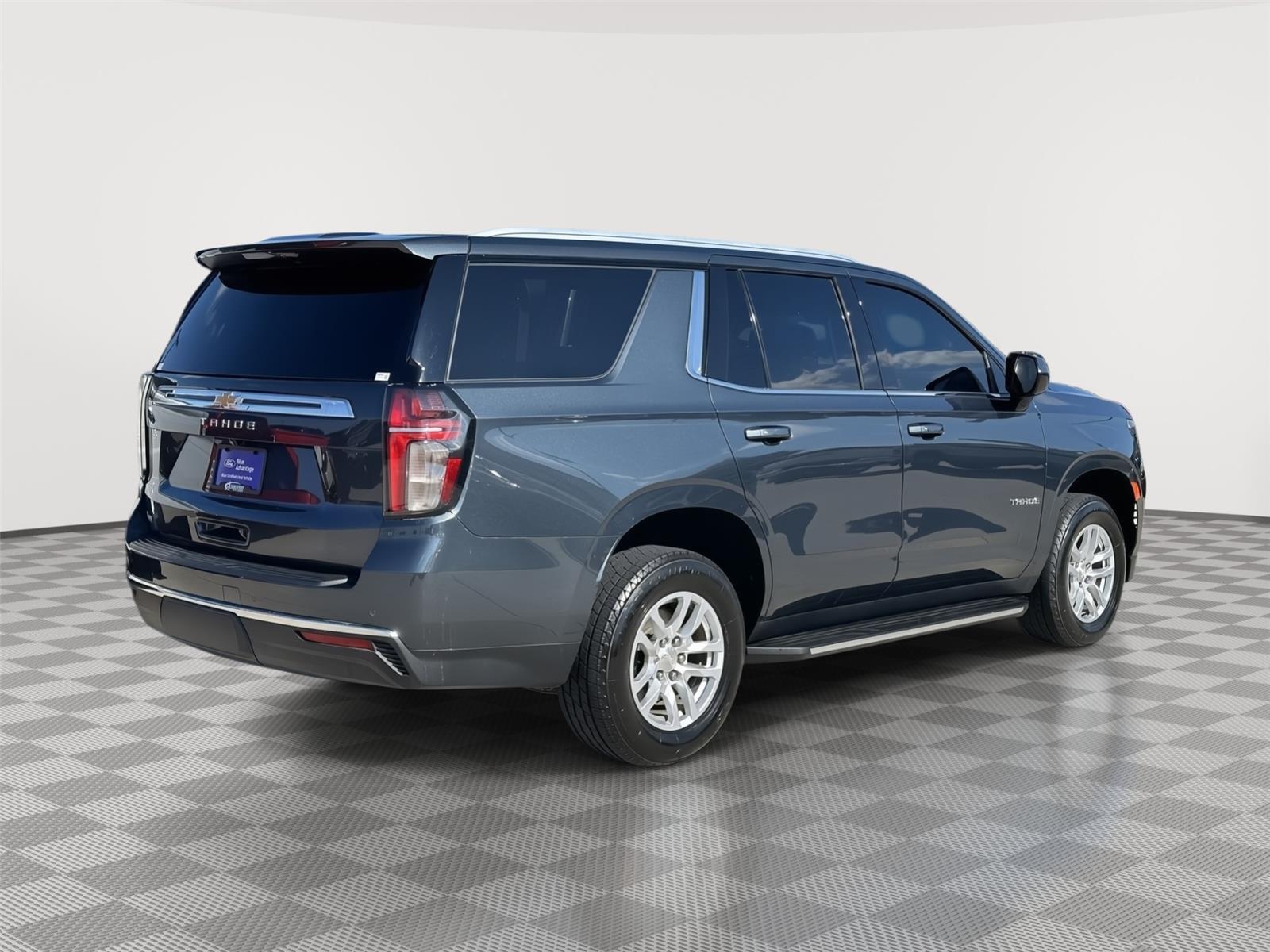 Vehicle photo 7