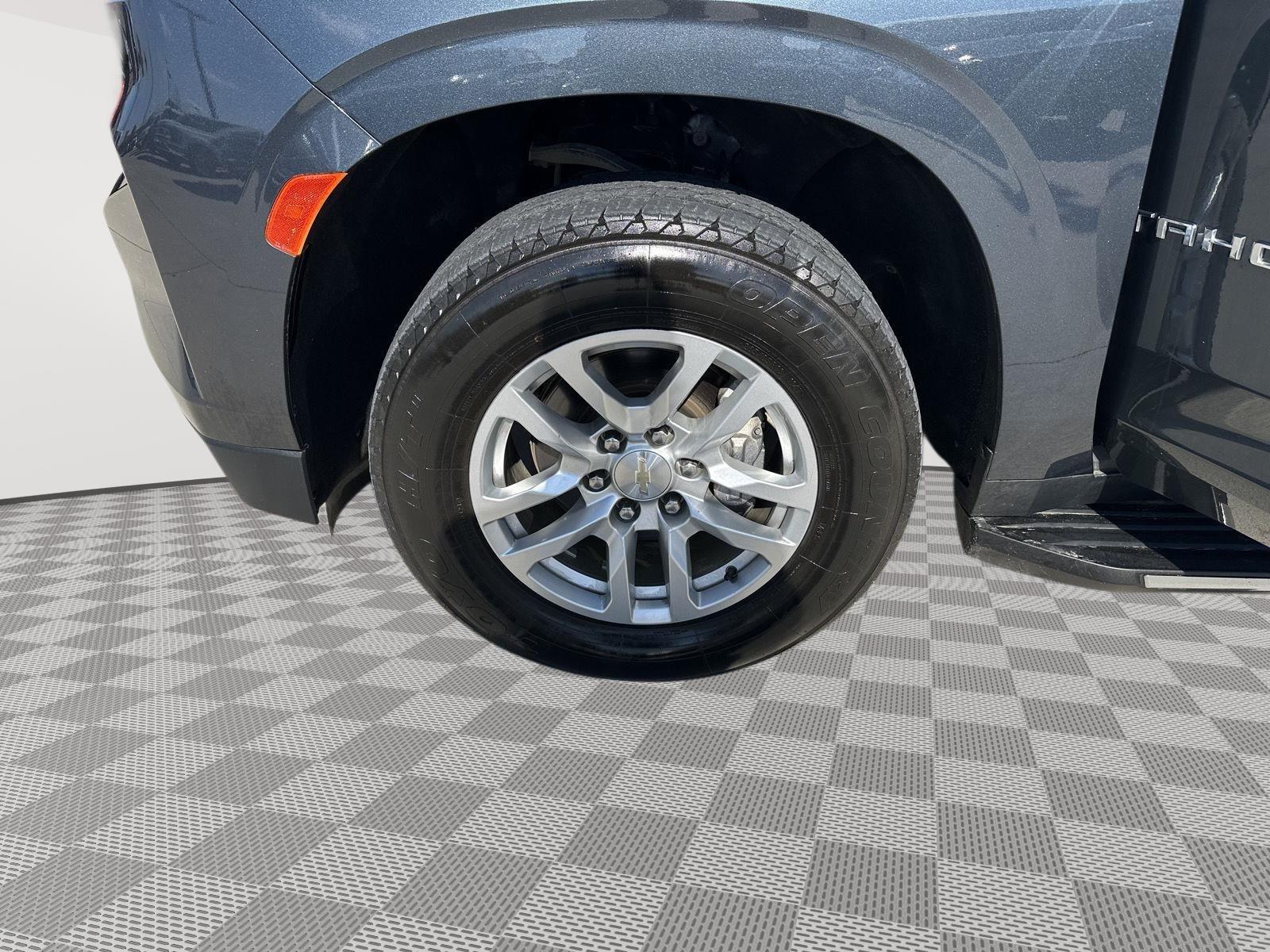 Vehicle photo 10