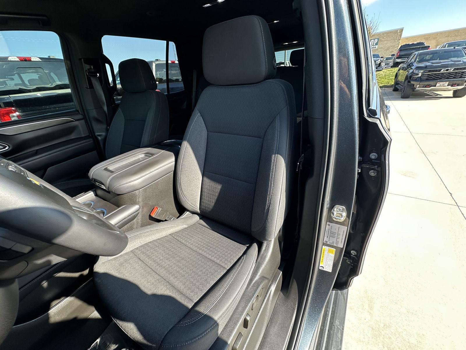 Vehicle photo 18